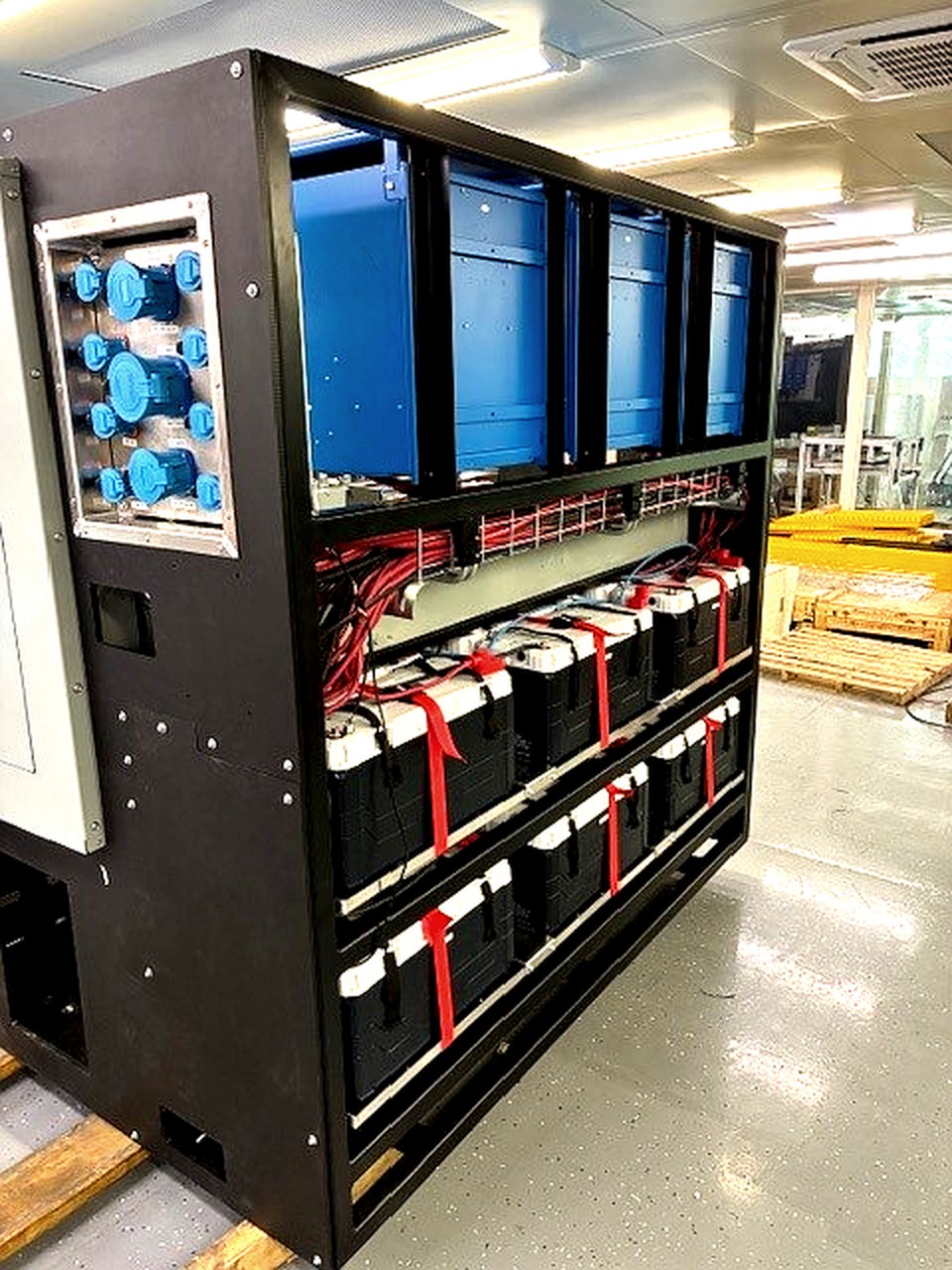 Modular power rack system for industrial applications