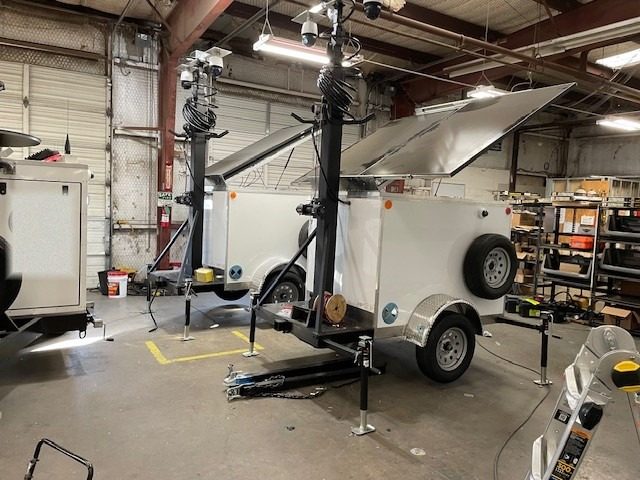 Communications trailer with hybrid power system