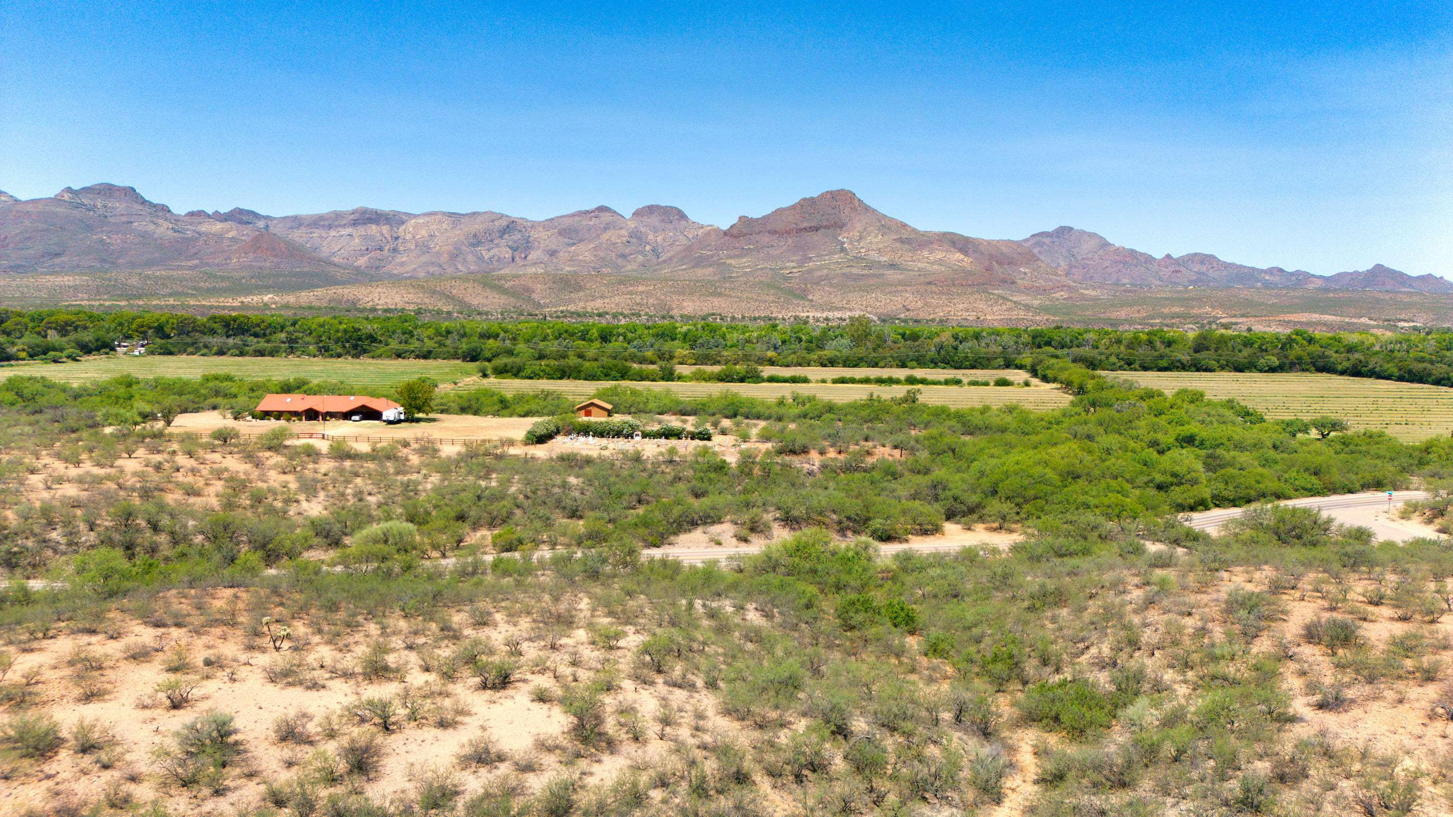 title insurance for vacant lot - aerial photo of a rural vacant land parcel