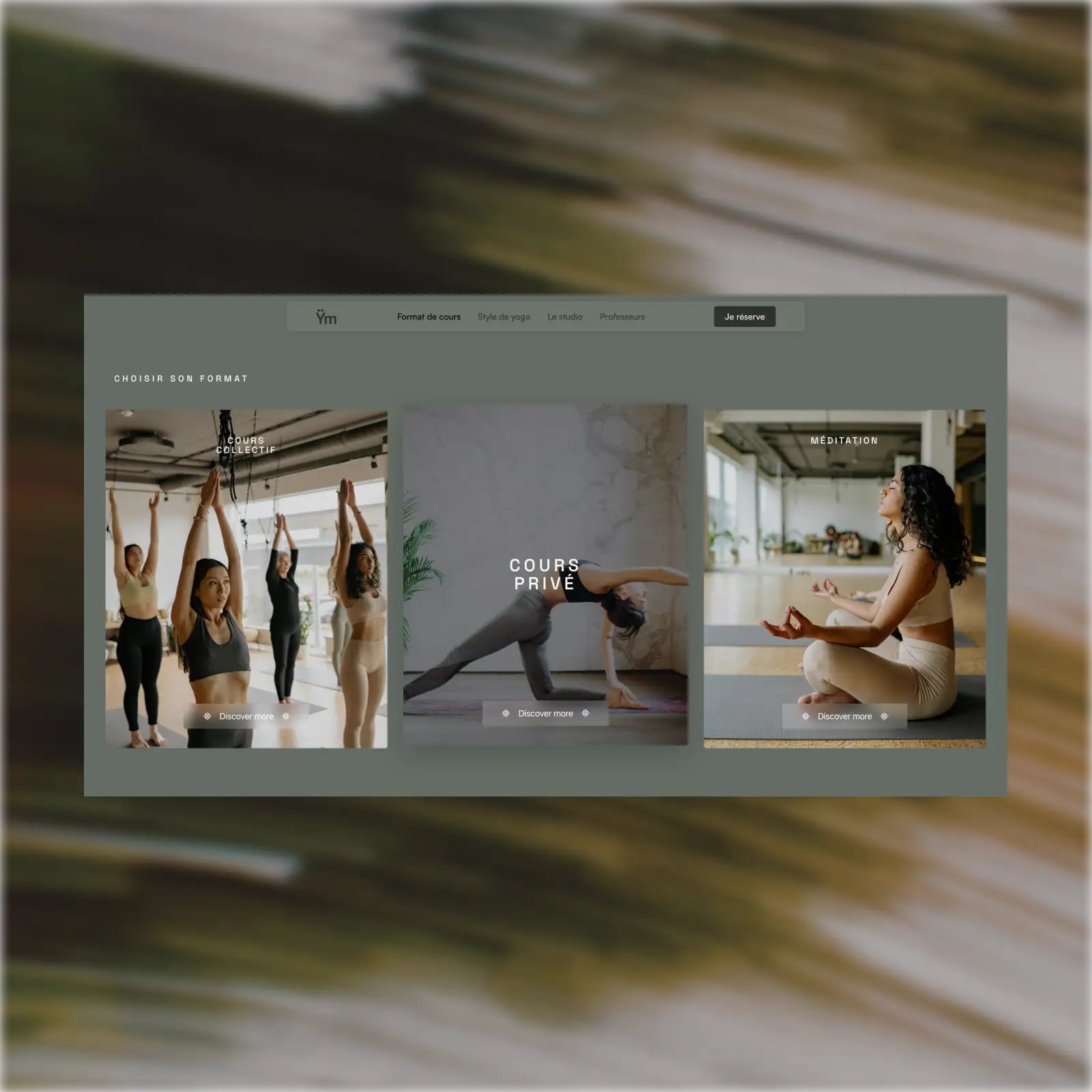 Mockup de la section présentant les formats de cours de Yöm Yoga : cours collectif, cours privé et méditation.