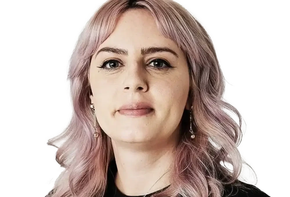 Ellen C. Scott, Speaker, Digital Director Stylist, Journalist & Editor
