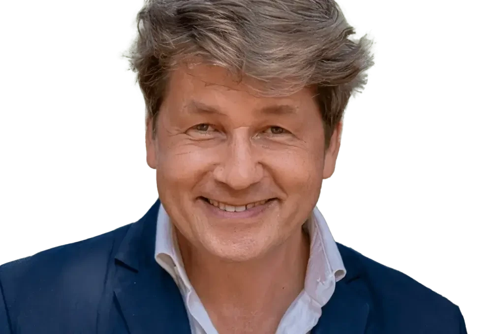 Leo Johnson, Speaker, Head of Innovation at PwC, Oxford Fellow, Author & Broadcaster.