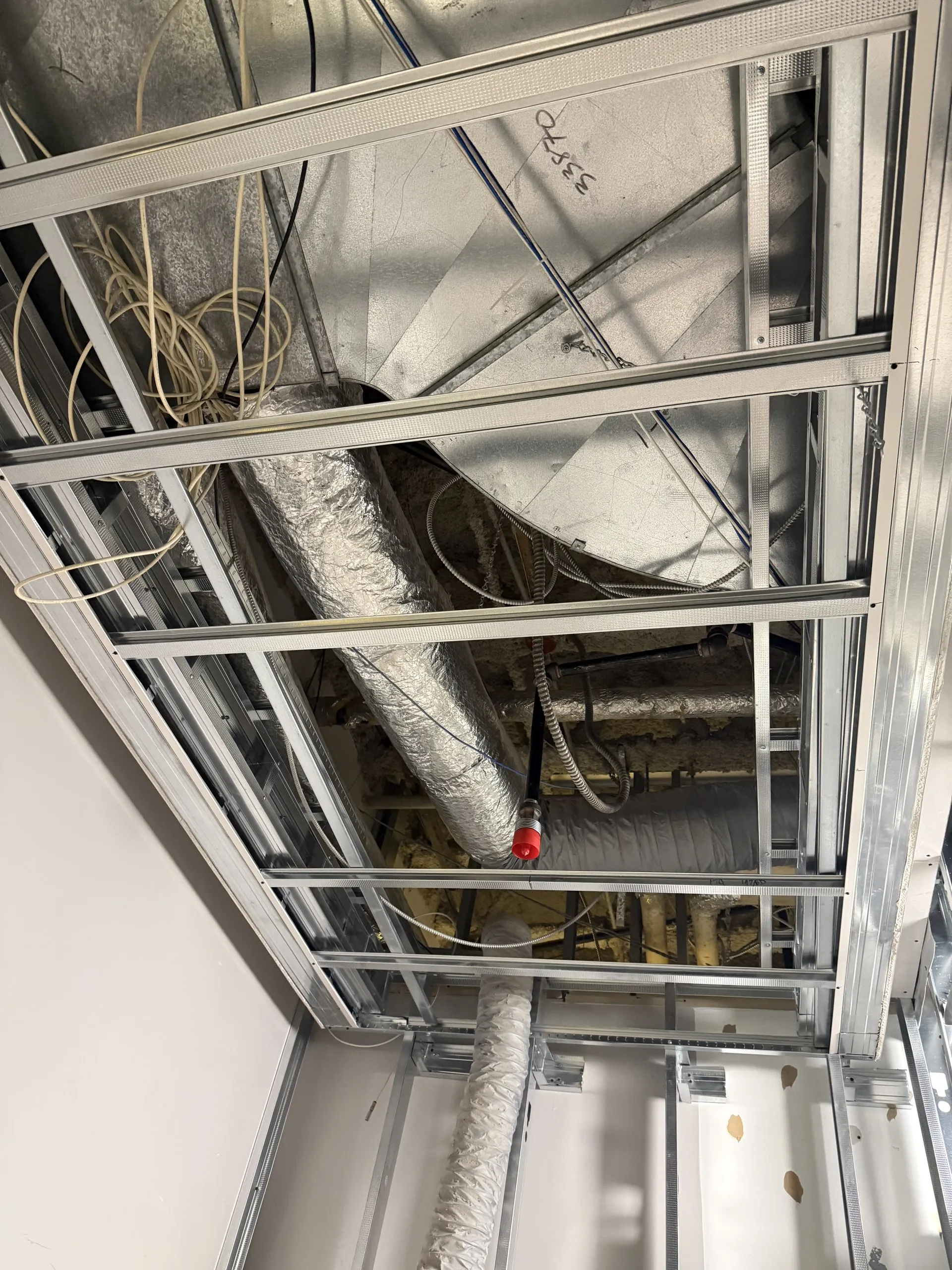 How to Choose a Commercial Renovation Contractor in Toronto (2026 Checklist)