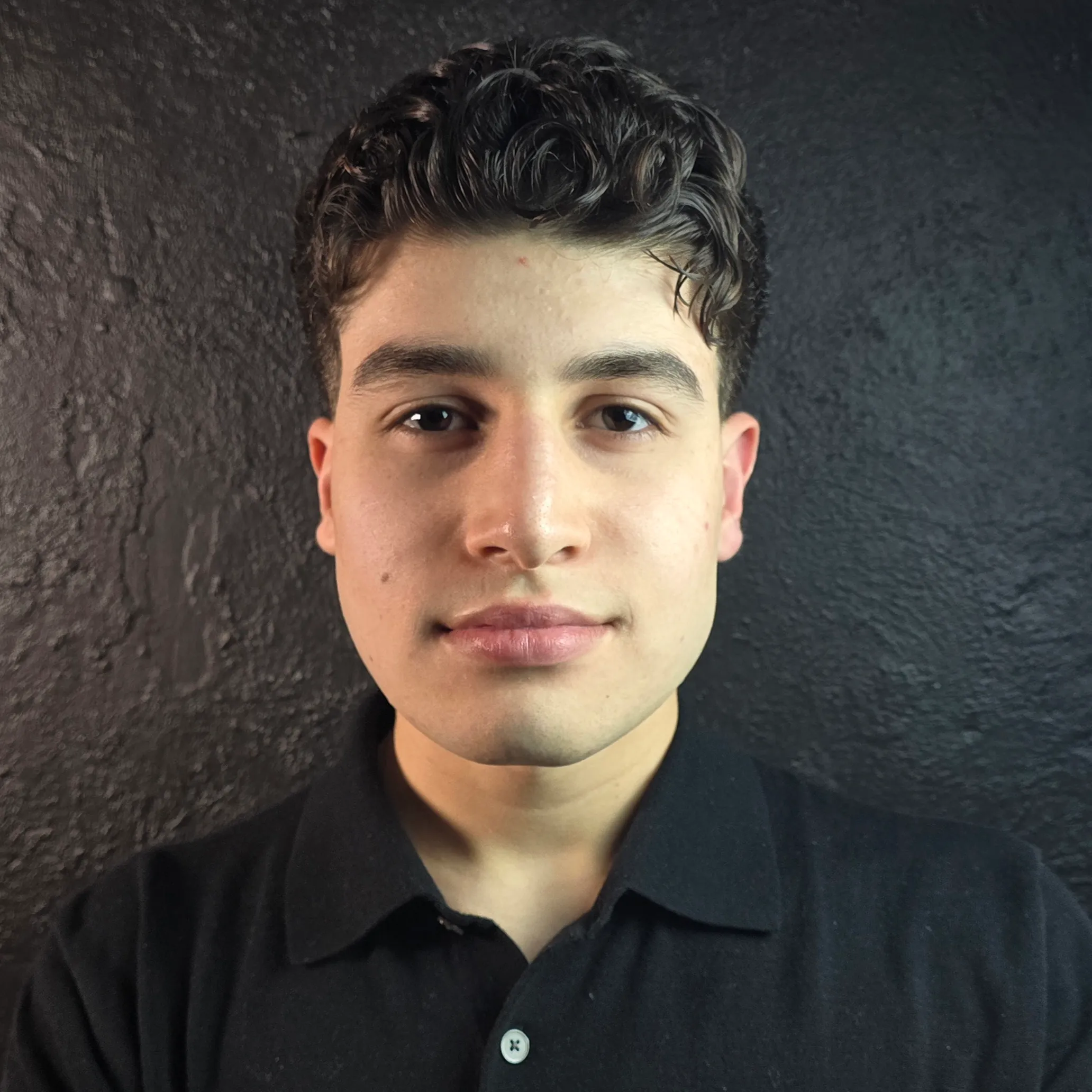 Photo de Kia Heydari, fondateur d'Alvenqo, une agence webmarketing dédiée aux promoteurs immobiliers.
