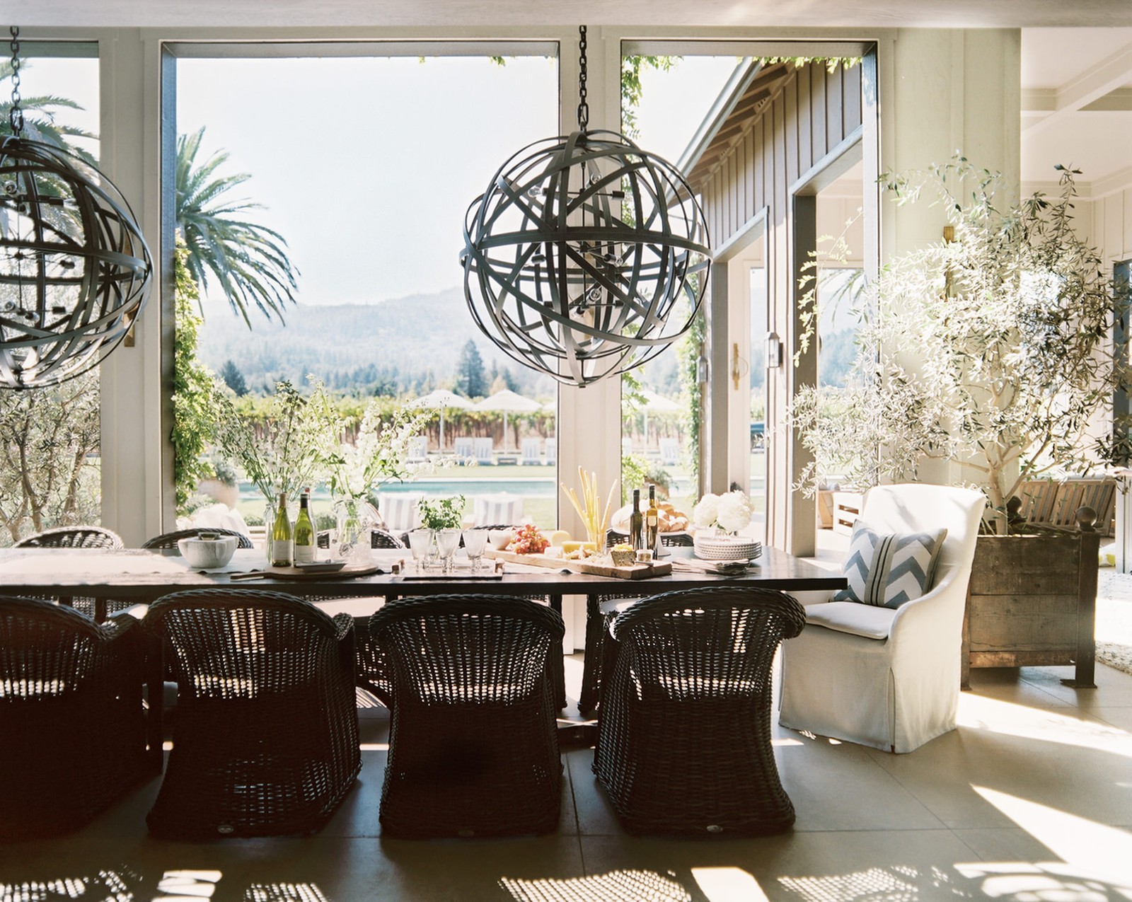 Contento dining room with set table and patterned chairs