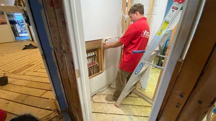 Signs of Water Damage in Walls