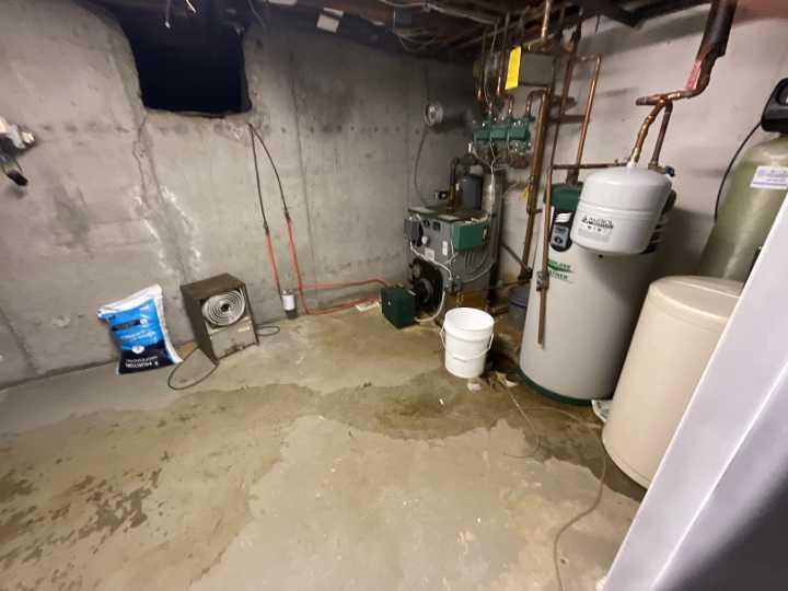 Water Damage Restoration Costs (Comprehensive Breakdown)