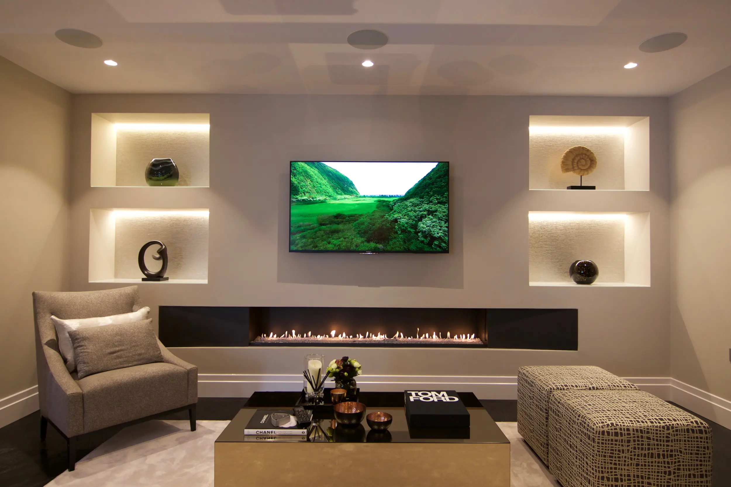 Bespoke line fire and media wall by Modus Fireplaces