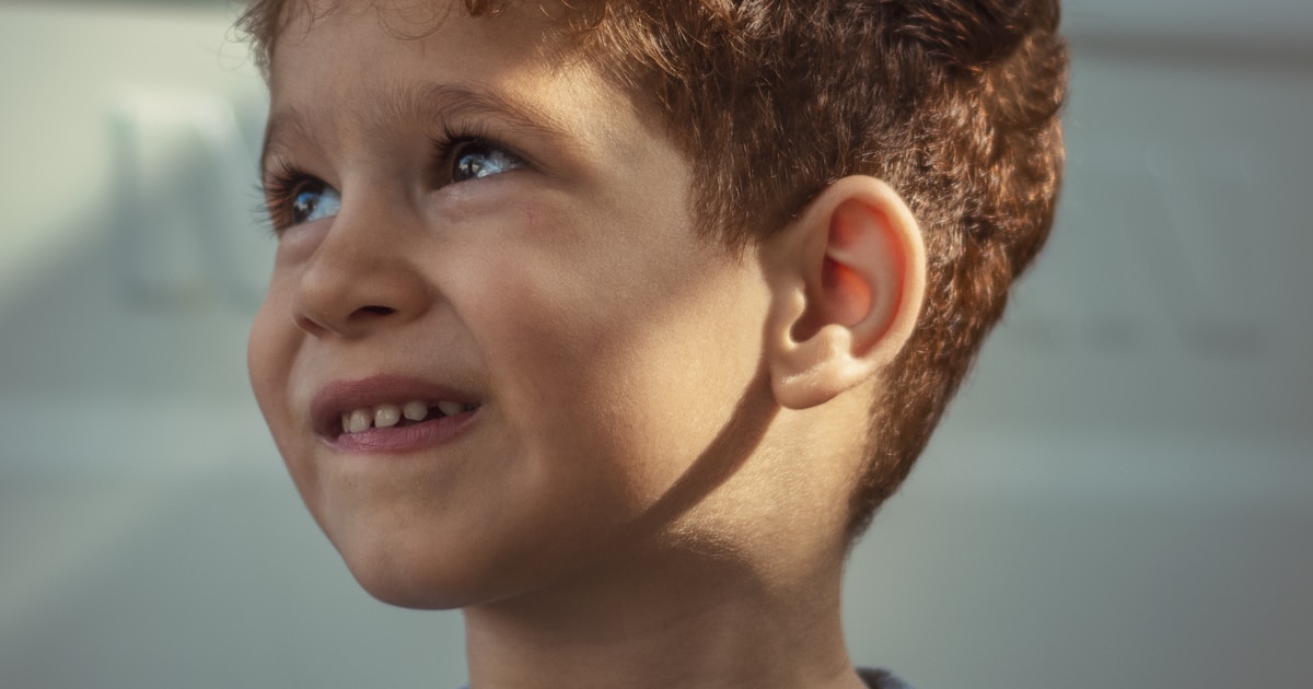 How to Help Your Expat Child Make Friends in a New Country