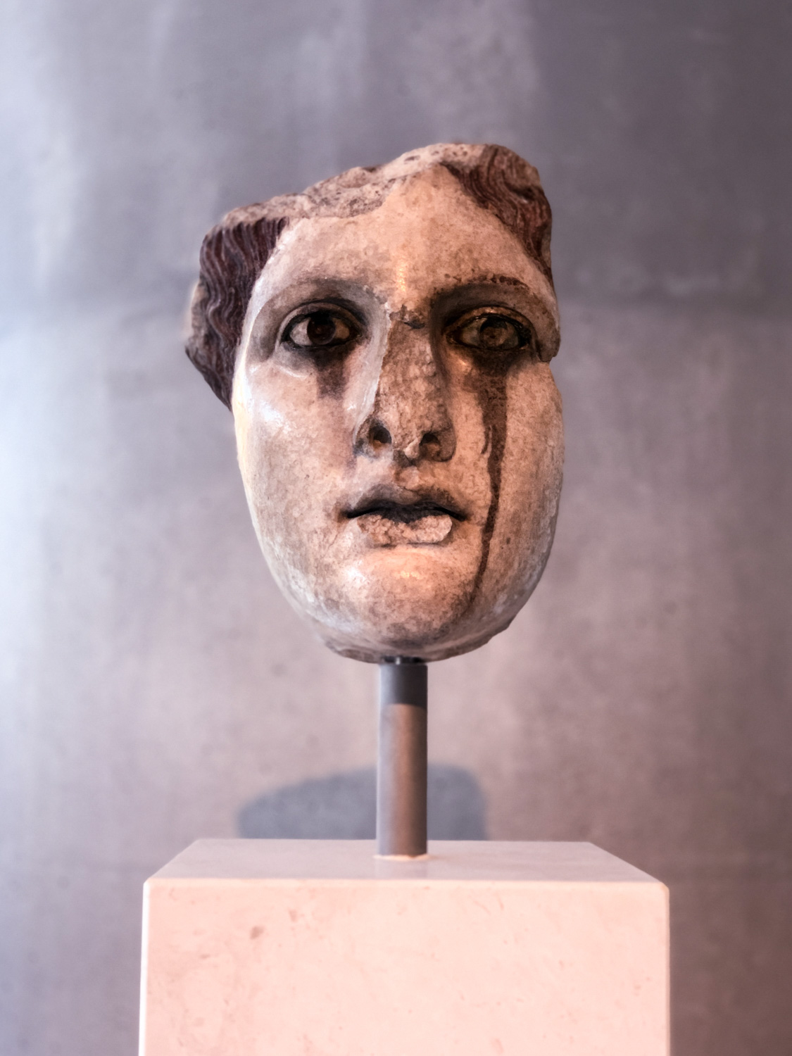 Head of a goddess statue. Probably Aphrodite