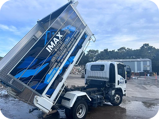 We make waste removal easy. We deliver a strong rubbish collection bag to your location, you fill it at your own pace, and we return with a truck to collect and dispose of everything responsibly.