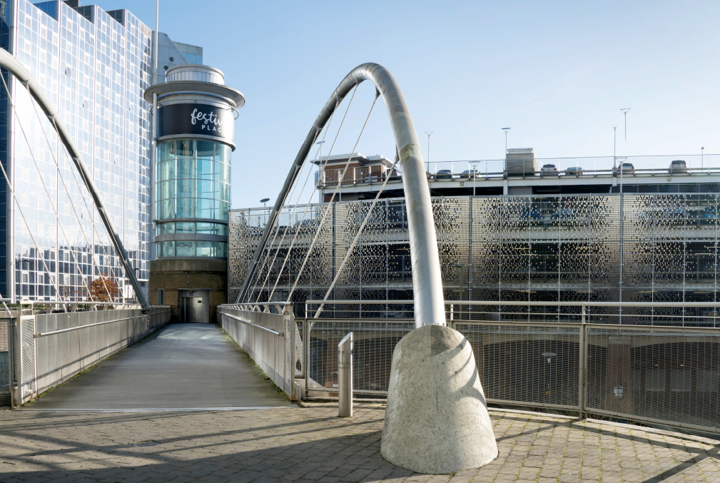 Expert fee-free mortgage advisers helping clients in Southampton