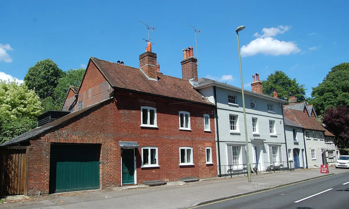 Period homes in Winchester where we arrange fee free mortgage advice
