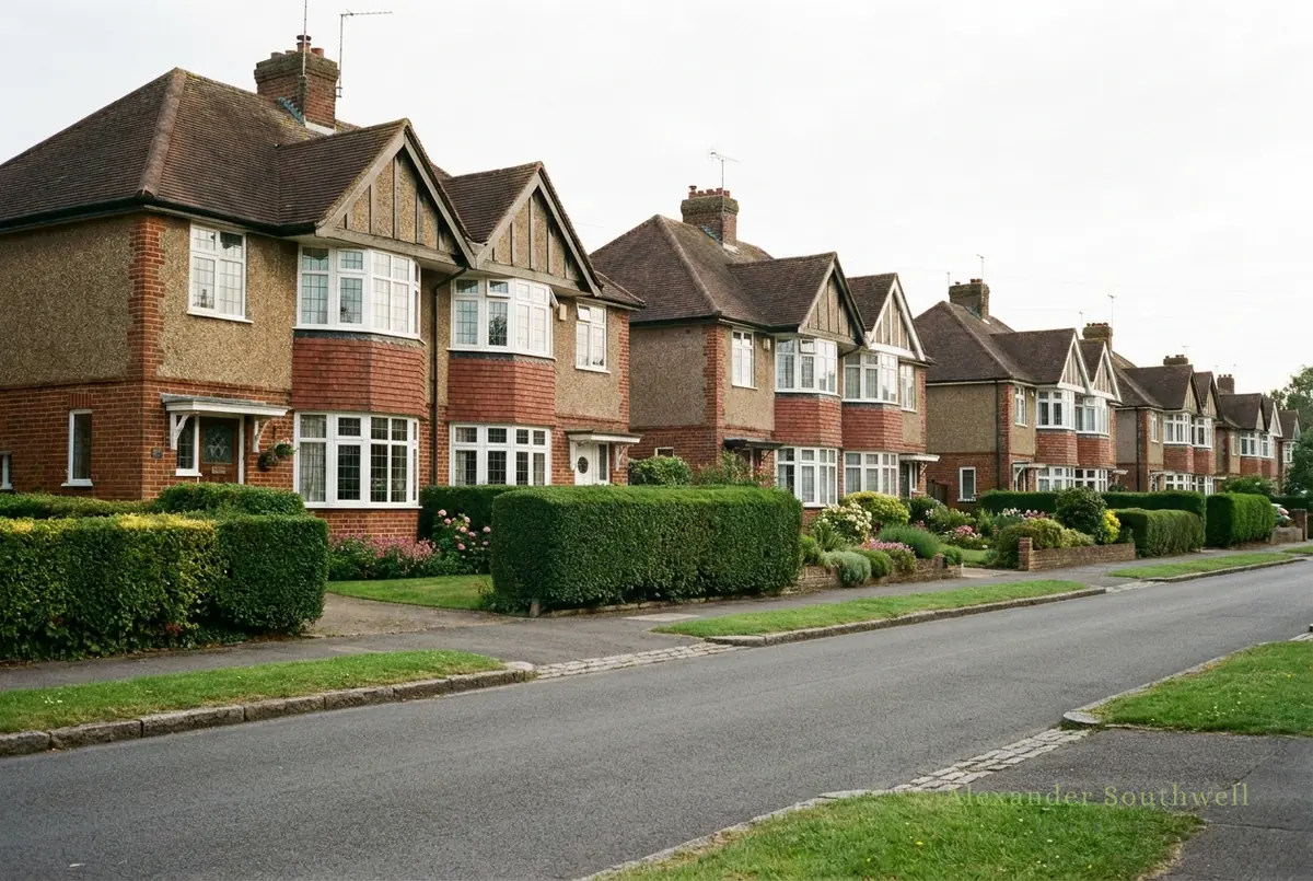 1930s semi detached homes on an Eastleigh residential street