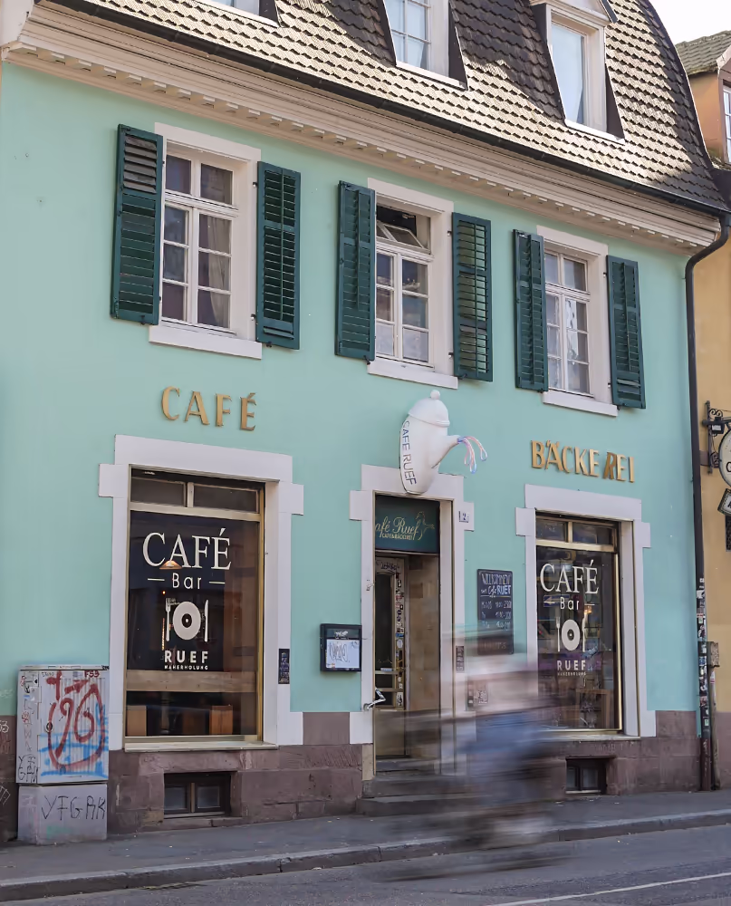 Café Ruef Außenansicht - Tag