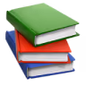 Pile de trois livres fermés avec couvertures verte, rouge et blanche.