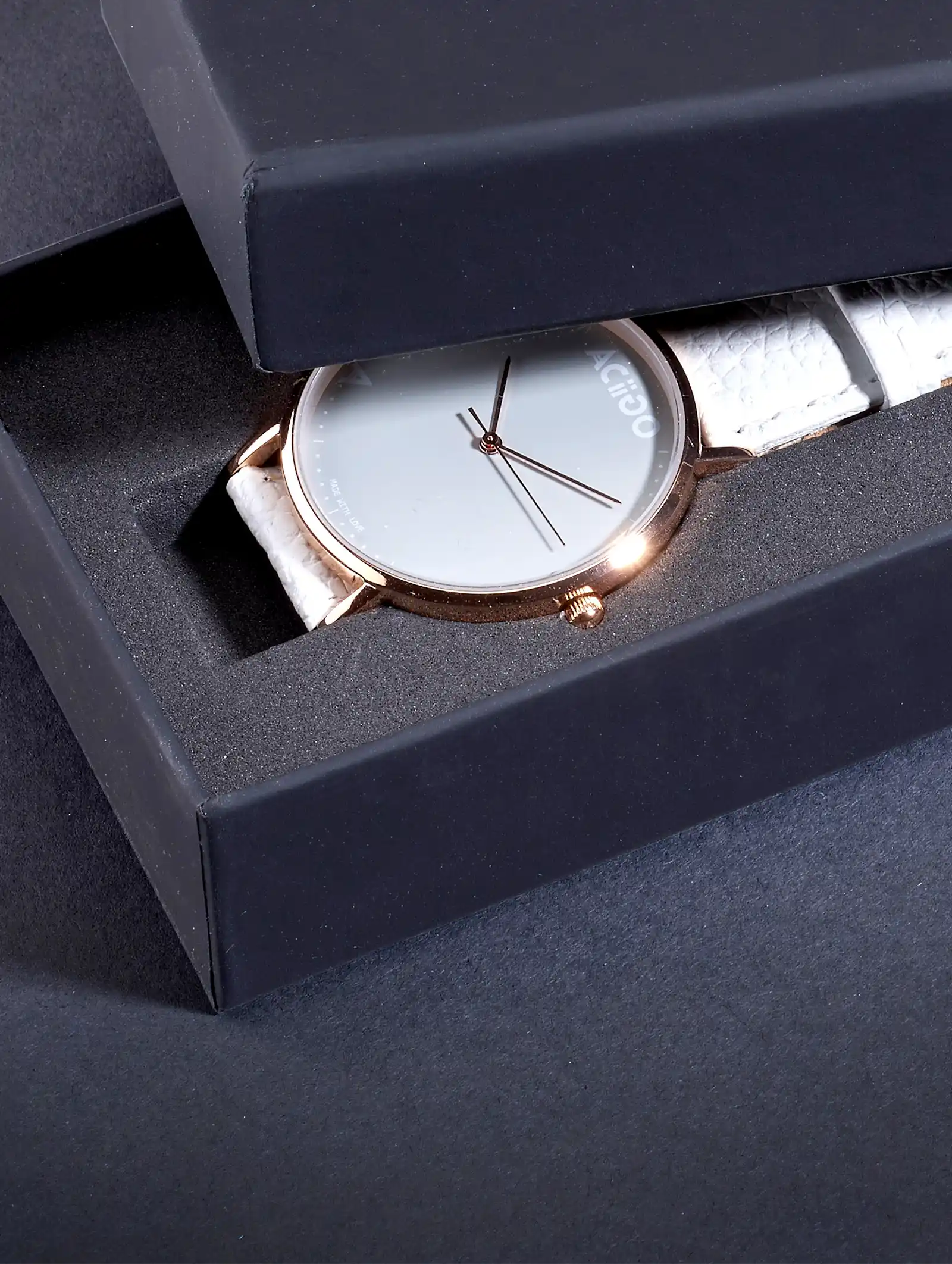 Packshot montre annecy