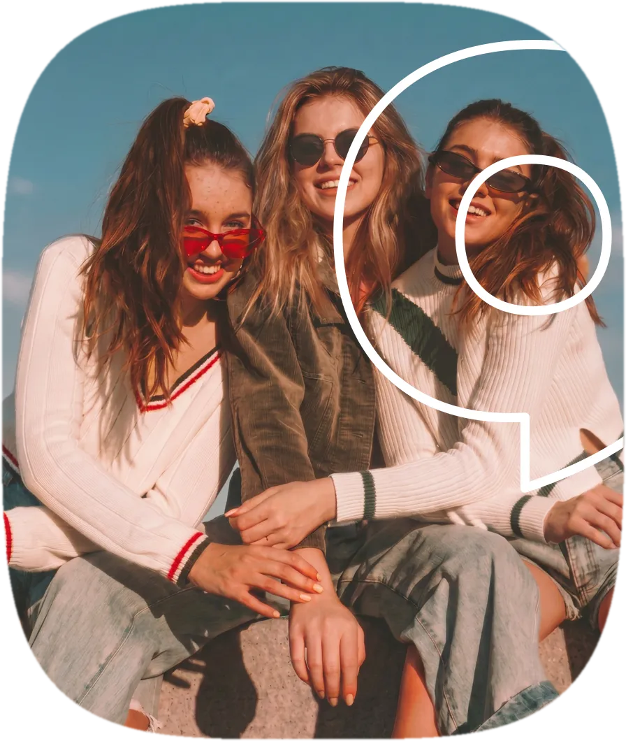 Tre ragazze adolescenti al sole — community e équipe Mindloft, Brescia