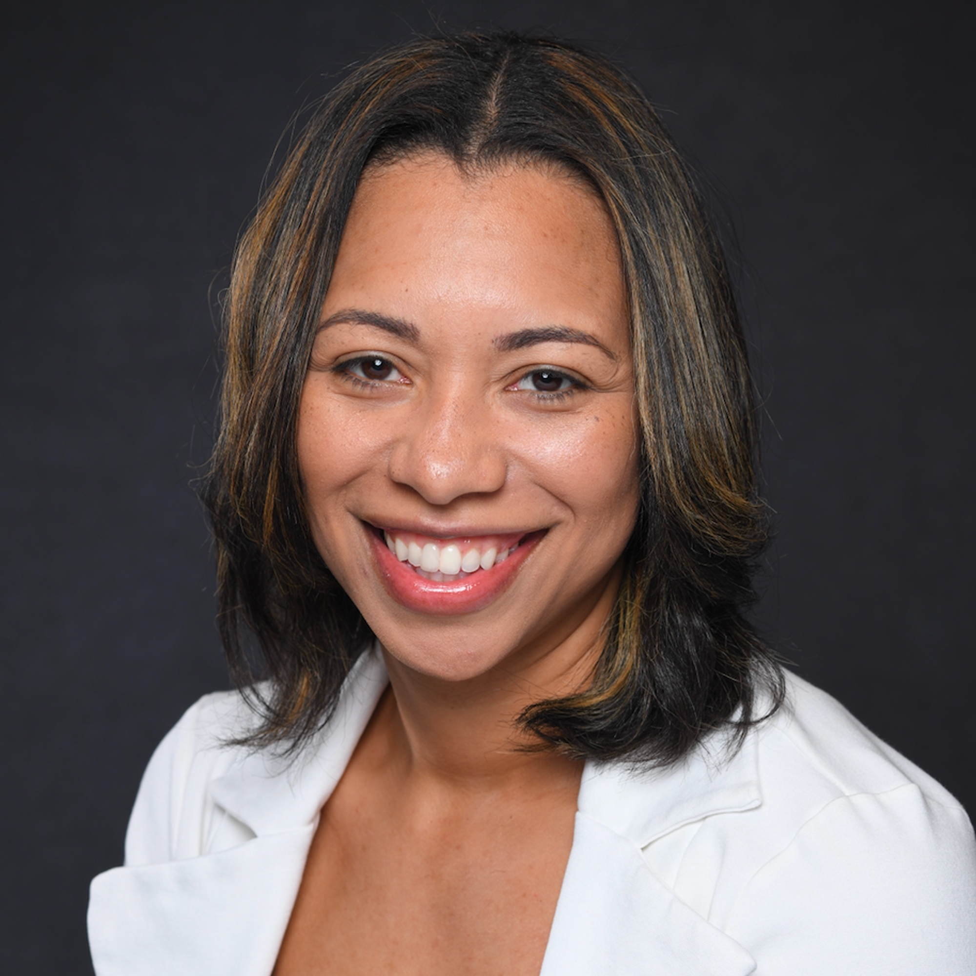 Headshot of Deandra Duggans