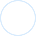 Icono de Instagram blanco dentro de un círculo blanco sobre fondo negro.