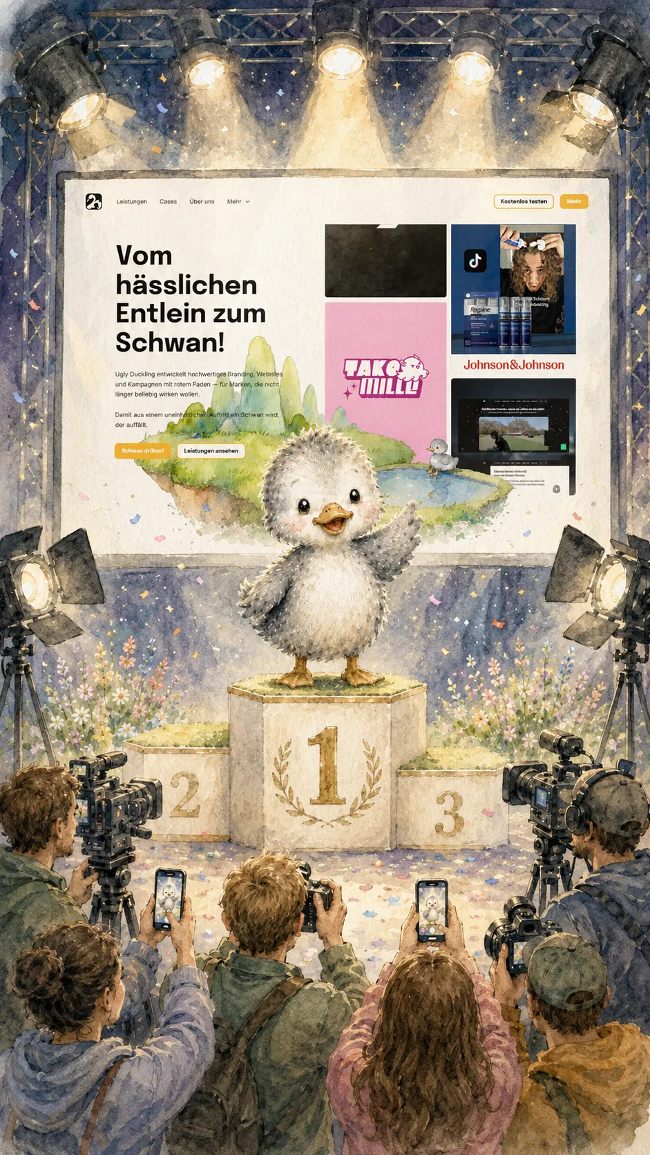 Bühnenszene „Vom hässlichen Entlein zum Schwan“: Website-Mockup auf Leinwand, Maskottchen auf dem Siegerpodest, Hochformat