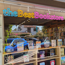 The Best Bookstore storefront.