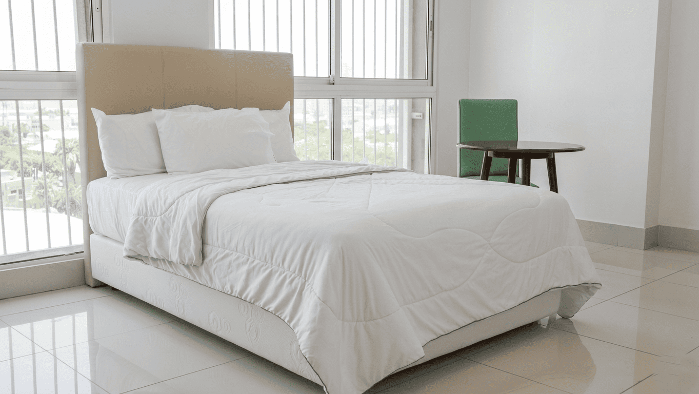 image of a team meeting (for a medical clinic)