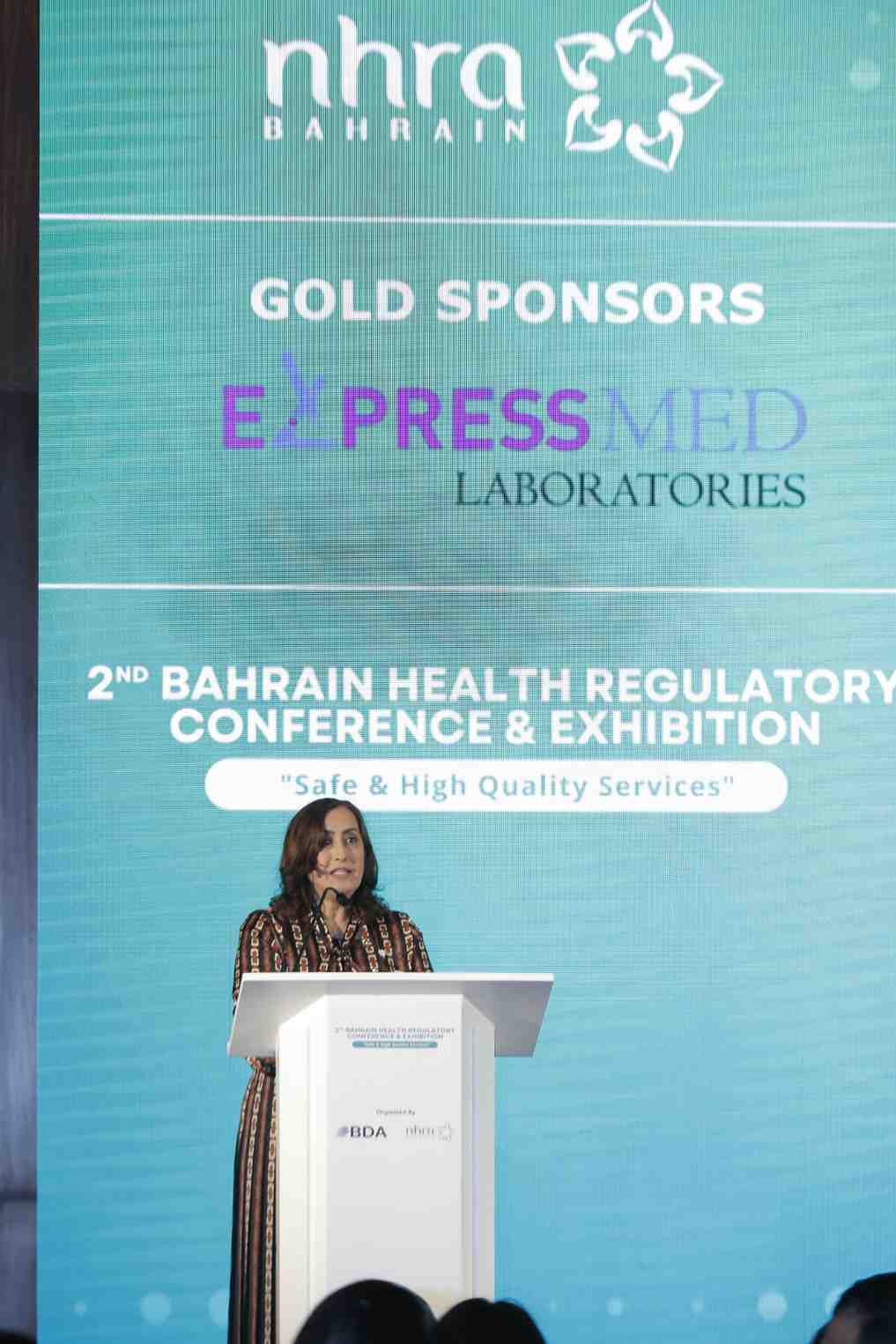 [background image] image of a medical team collaborating