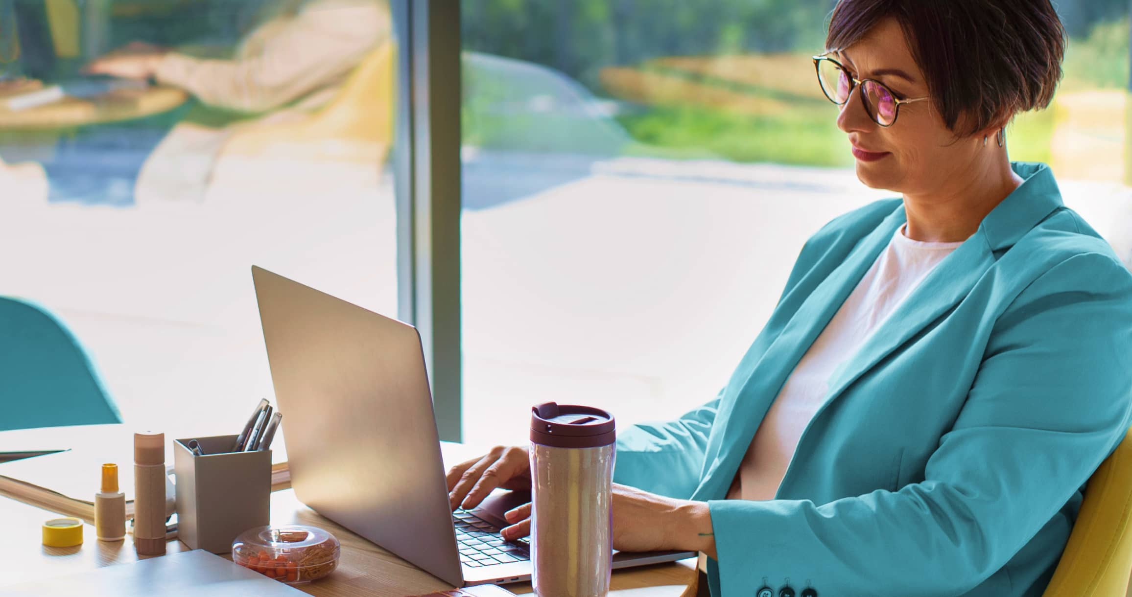 Maximize your workday wellness with these health tracking strategies