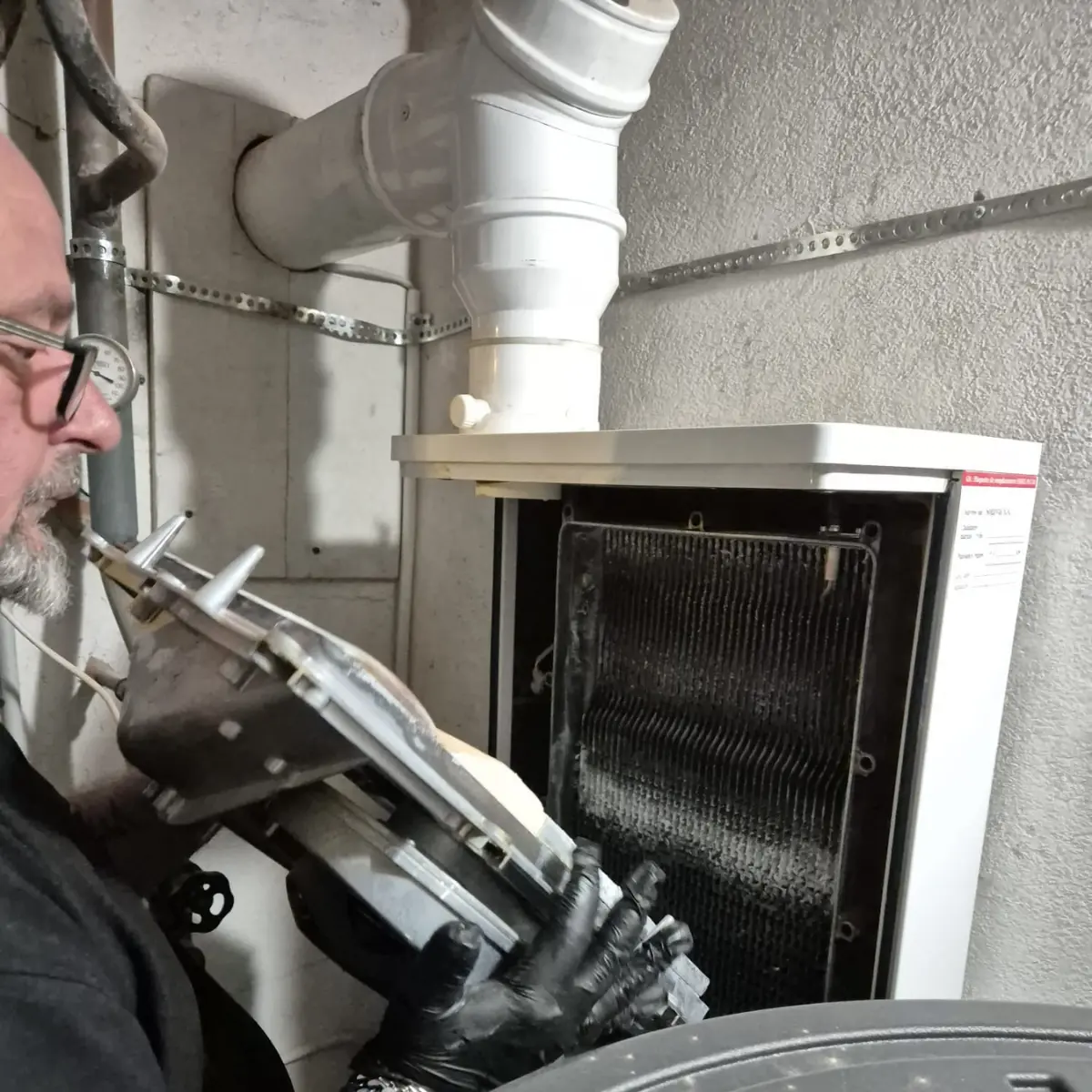 Expertise technique sur pompe à chaleur murale par Techni-Therm