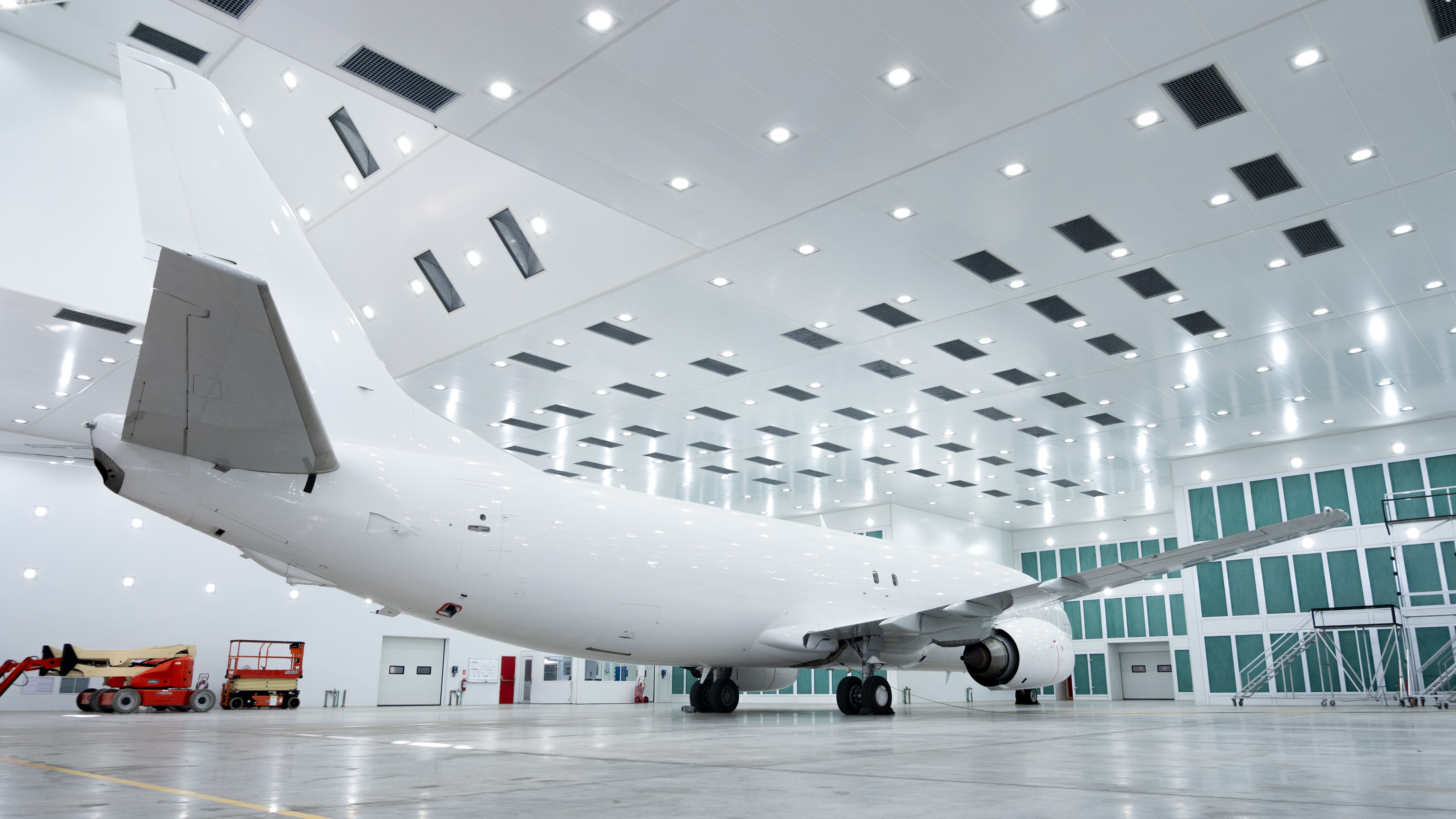 FL Technics base maintenance hangar in Kaunas (KUN)