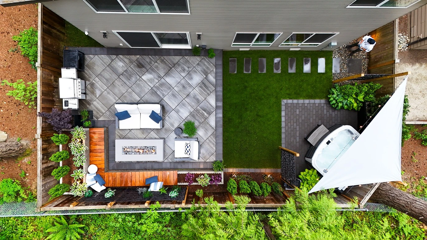 Making a Small Backyard Feel Bigger Main Img