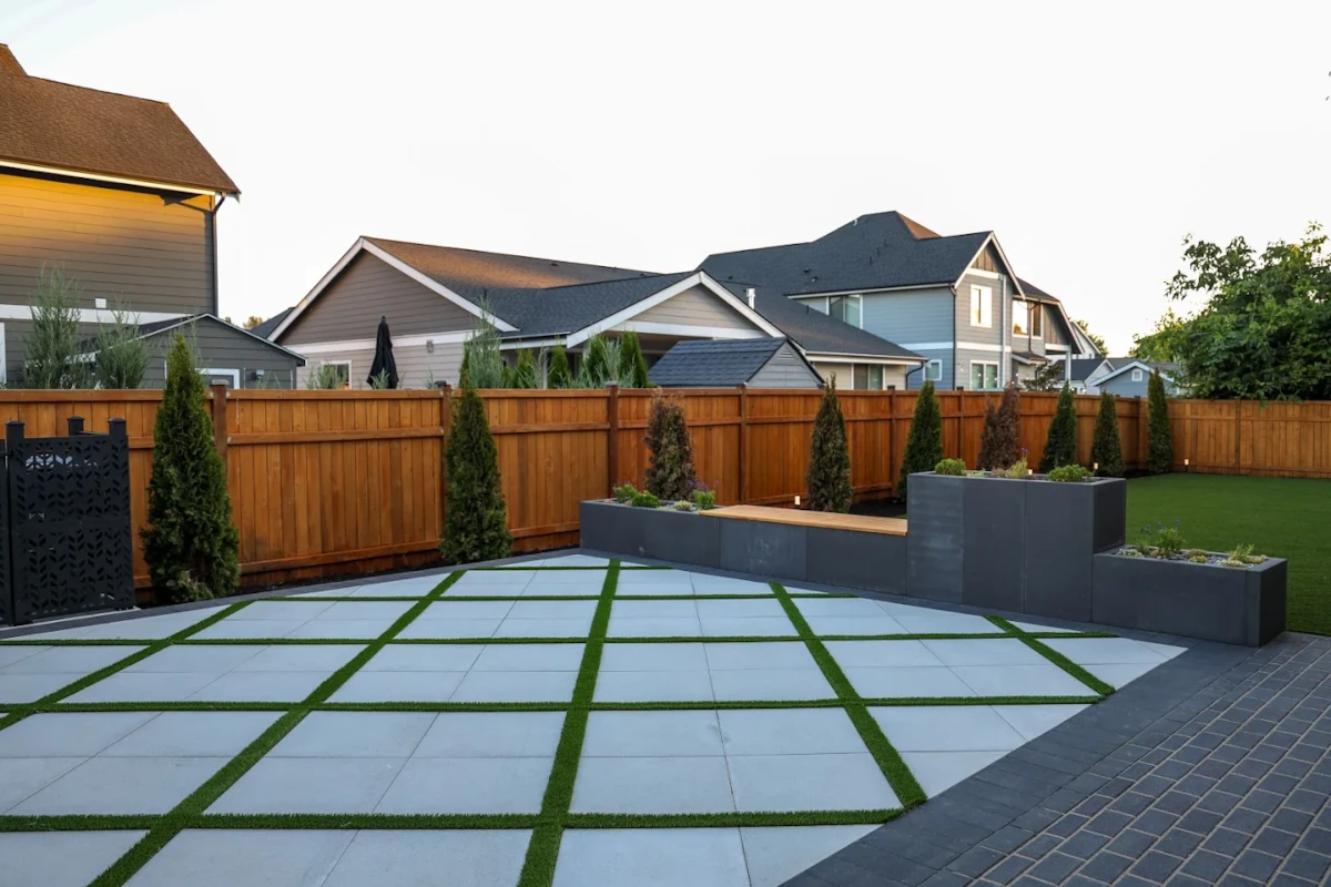 Custom patio and retaining wall hardscaping project in Woodinville Washington