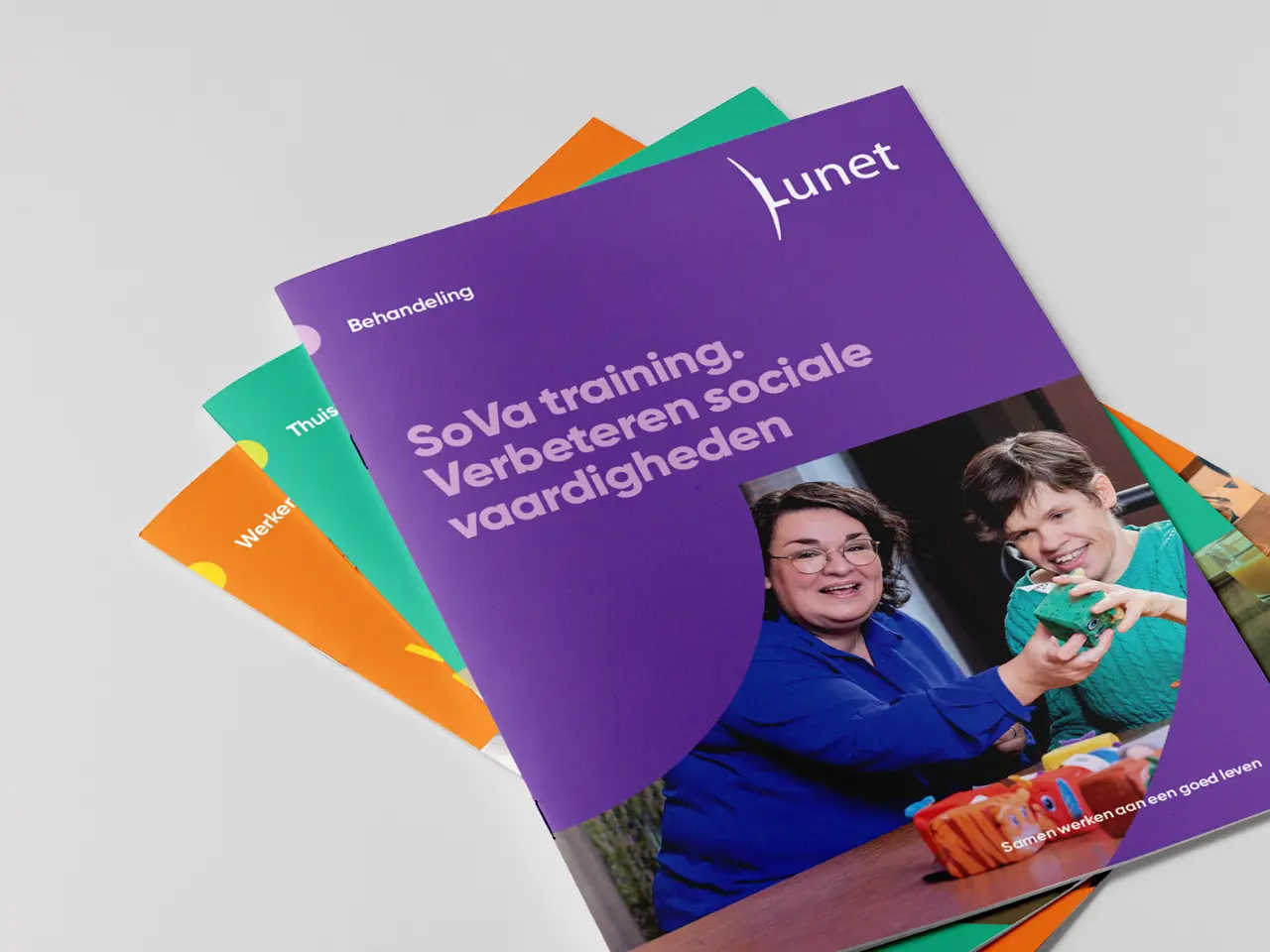 folders in huisstijl van Lunet door Coolbrand