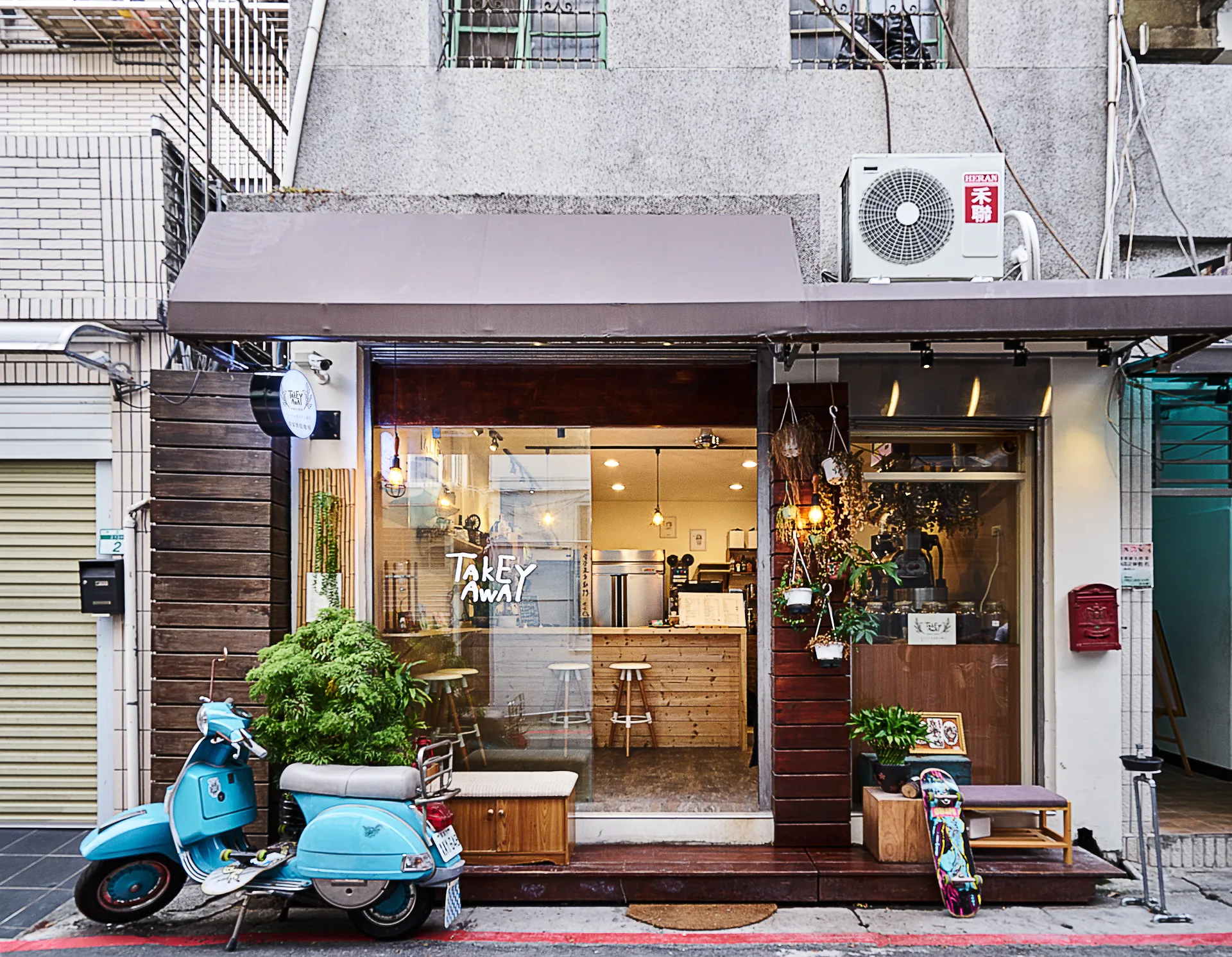 士林．TakeAway 咖啡｜商業空間｜商業裝潢｜店家裝潢｜柒號設計｜柒號空間設計