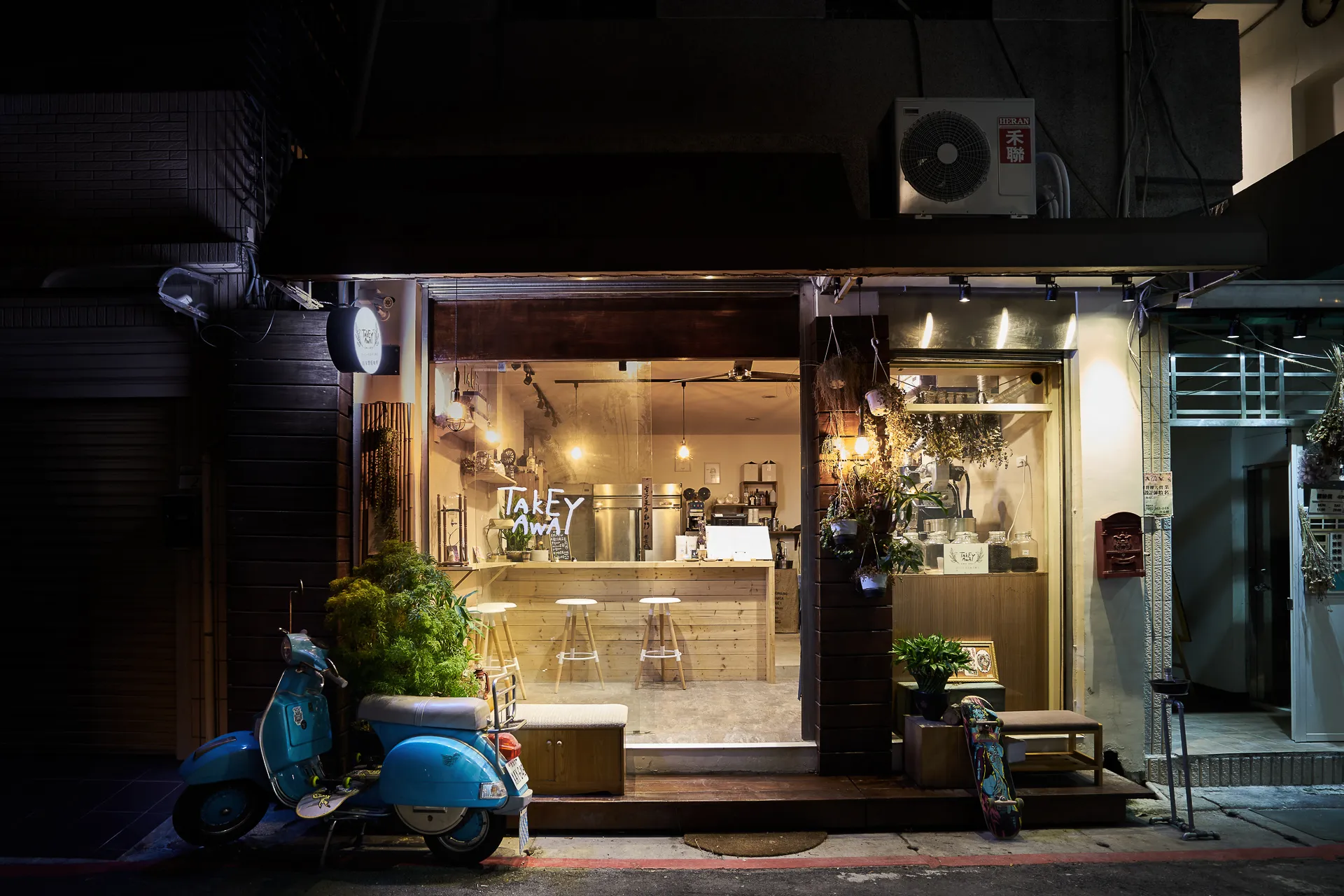 士林．TakeAway 咖啡｜商業空間｜商業裝潢｜店家裝潢｜柒號設計｜柒號空間設計