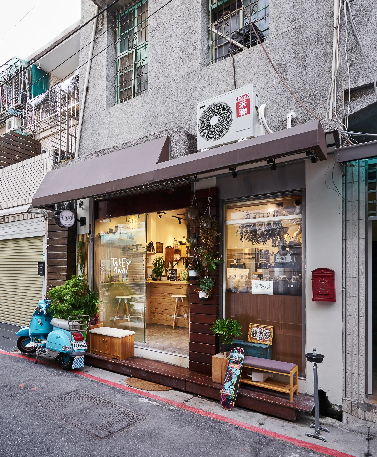 士林．TakeAway 咖啡｜商業空間｜商業裝潢｜店家裝潢｜柒號設計｜柒號空間設計