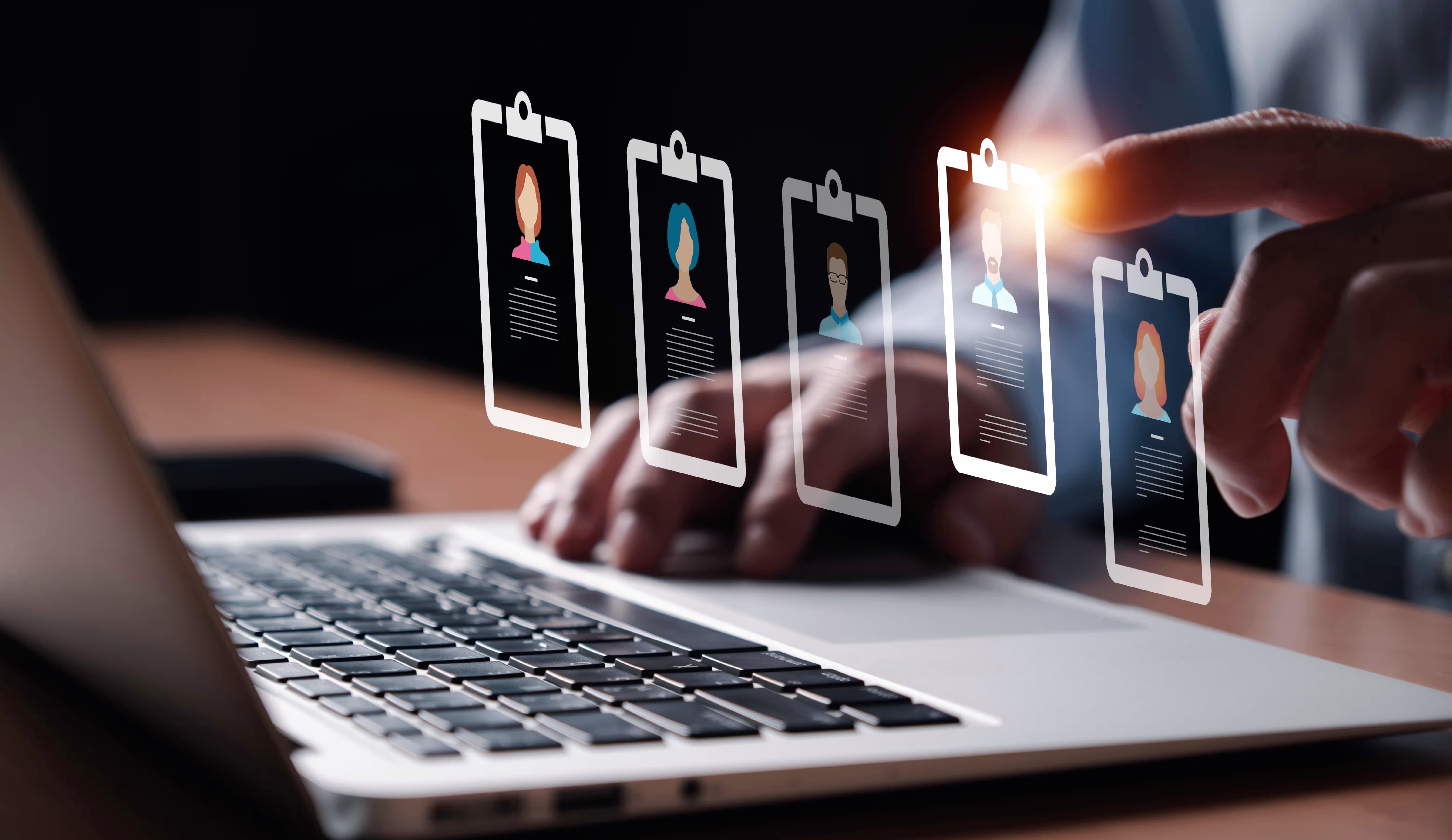 Uncover the top customer experience outsourcing trends for 2024 that enhance personalization, efficiency, and customer satisfaction.