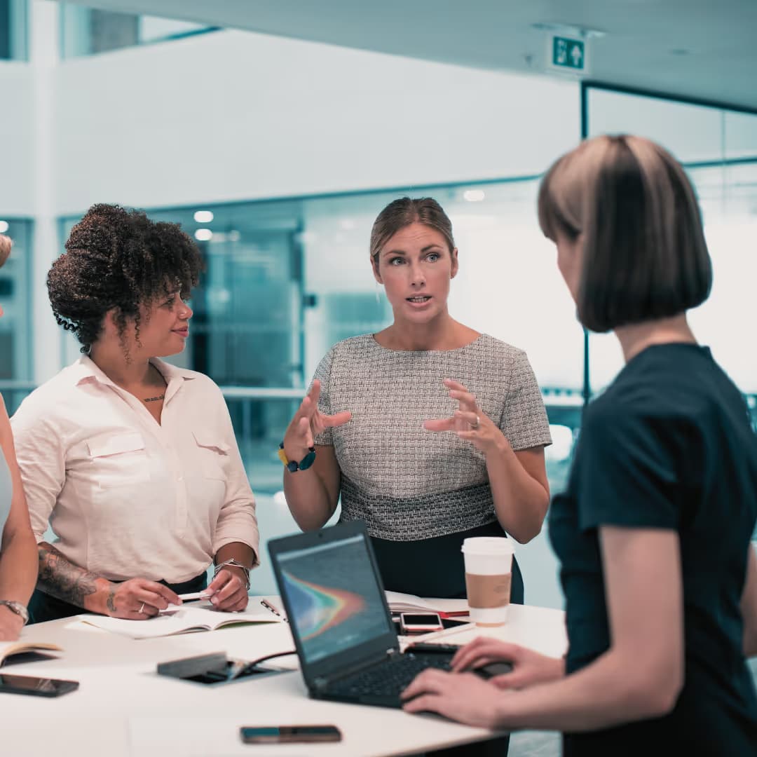SharePoint Designer allows easy customization of websites, offering benefits like tailored branding, enhanced design flexibility, seamless integration, and efficient content management.
