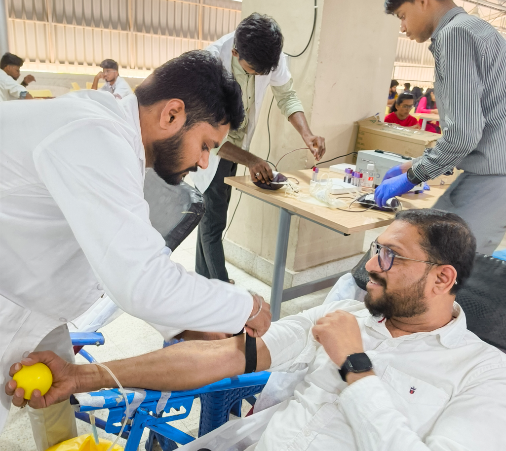 health-camp-at-our-bangalore-office-in-collaboration-with-jeevaraksha-voluntary-blood-centre