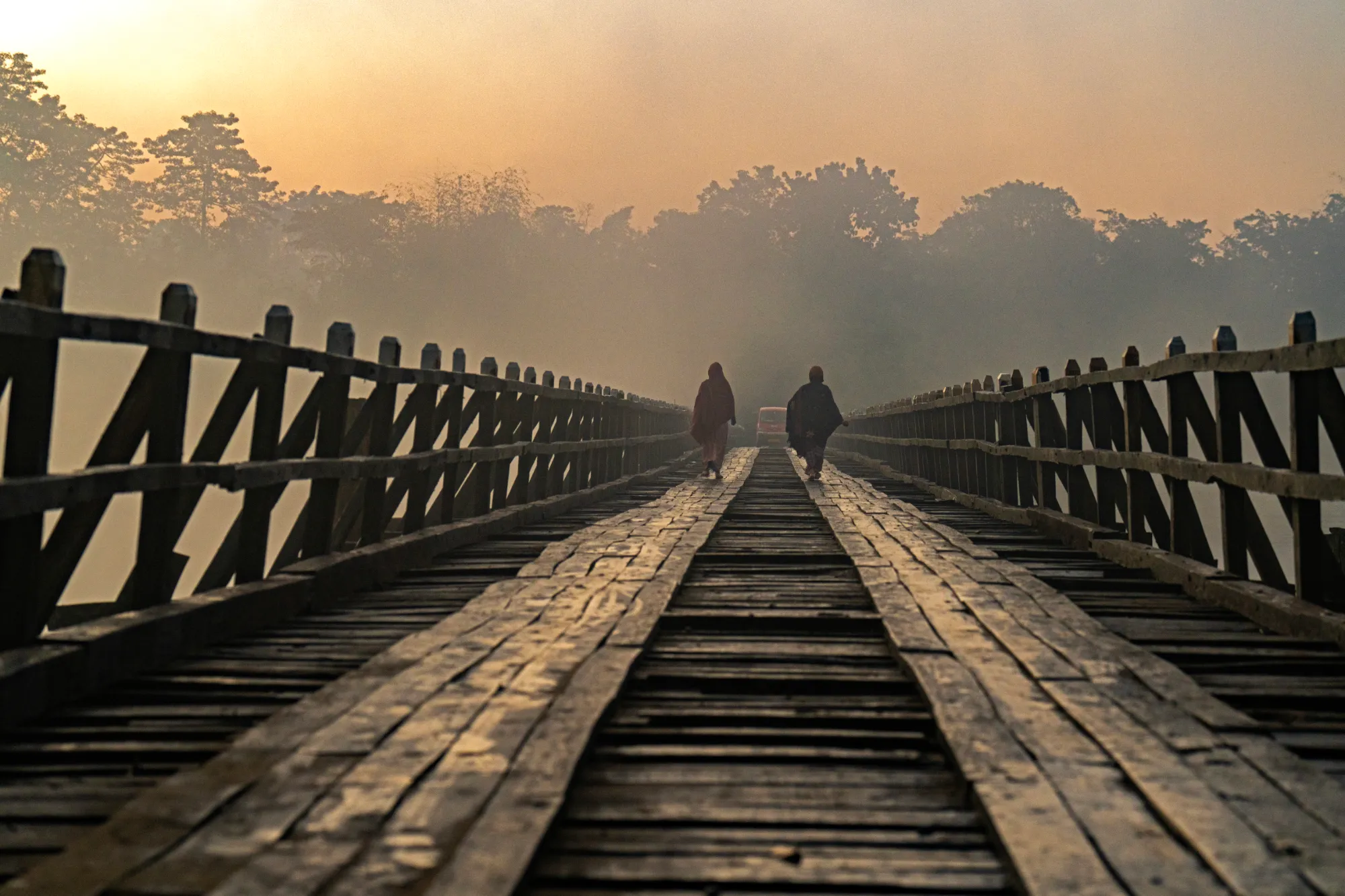 Femme cueilleuse de thé dans une plantation de l'Assam, Inde du Nord Est © Patrick Frilet