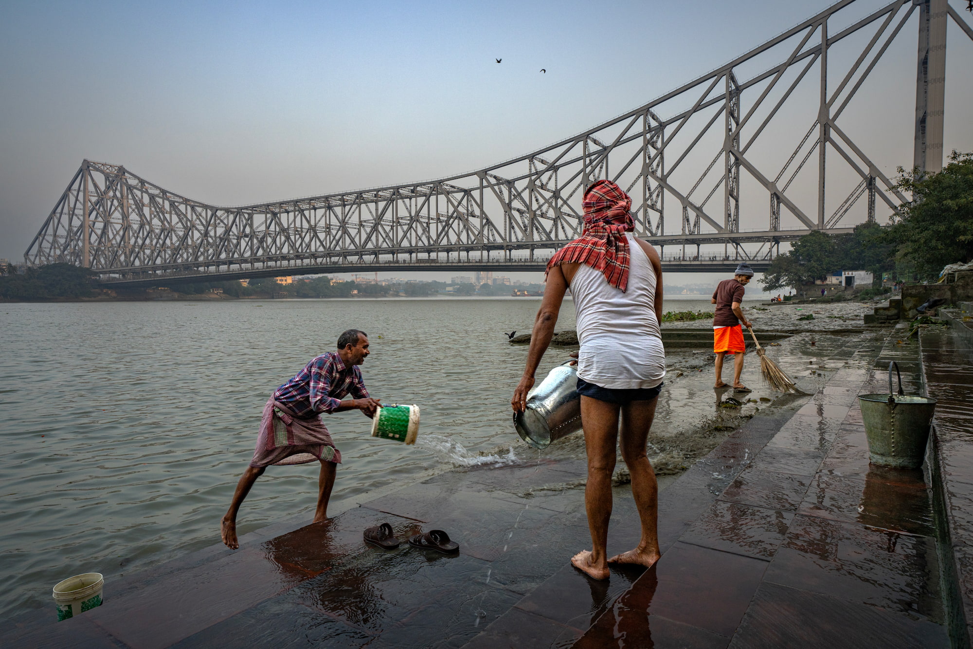 Rickshaw et foule dans les rues de Calcutta © Patrick Frilet