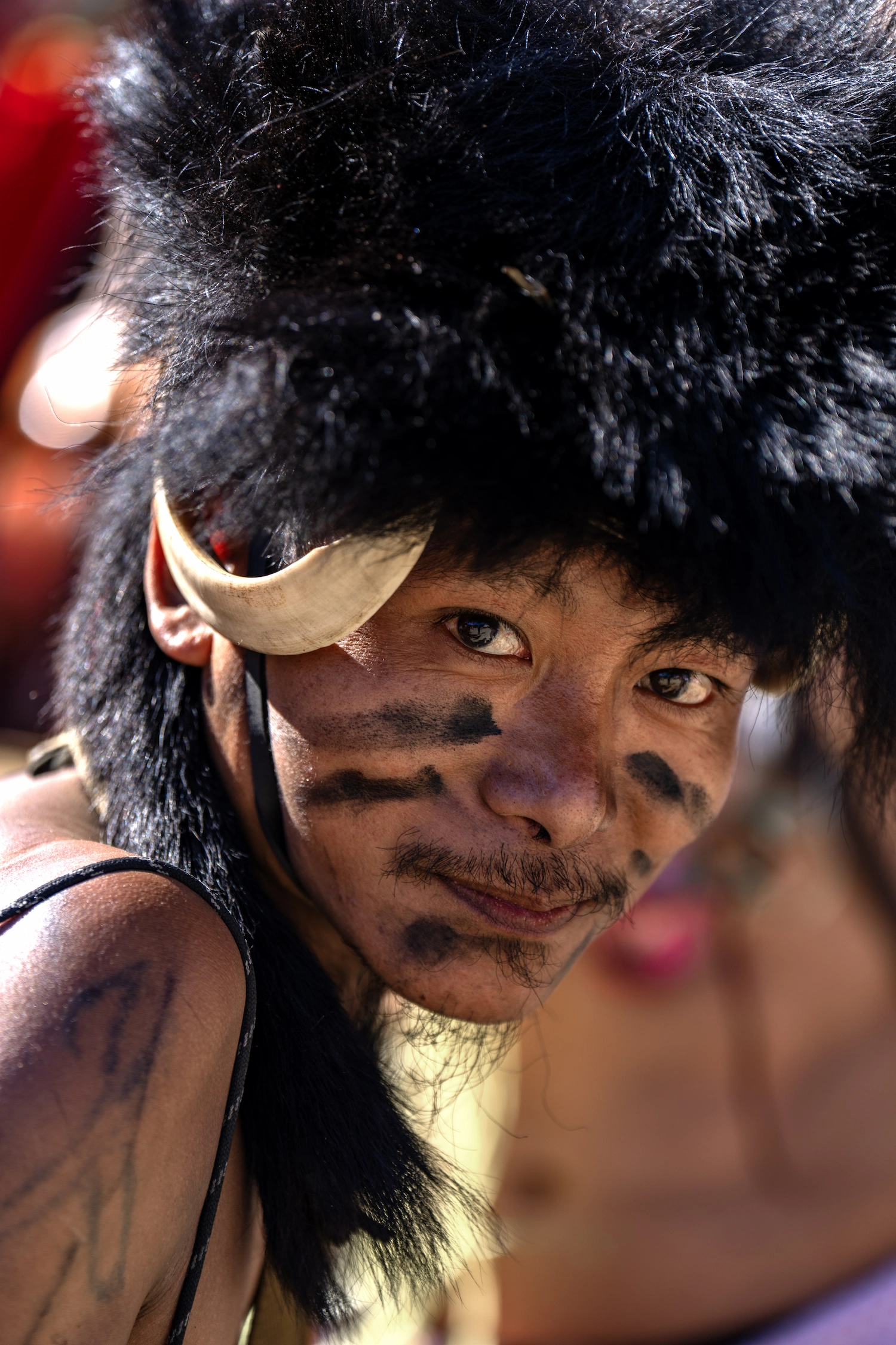 Inde, Nagaland, jeune guerrier naga pendant la fête du Hornbill à Kohima