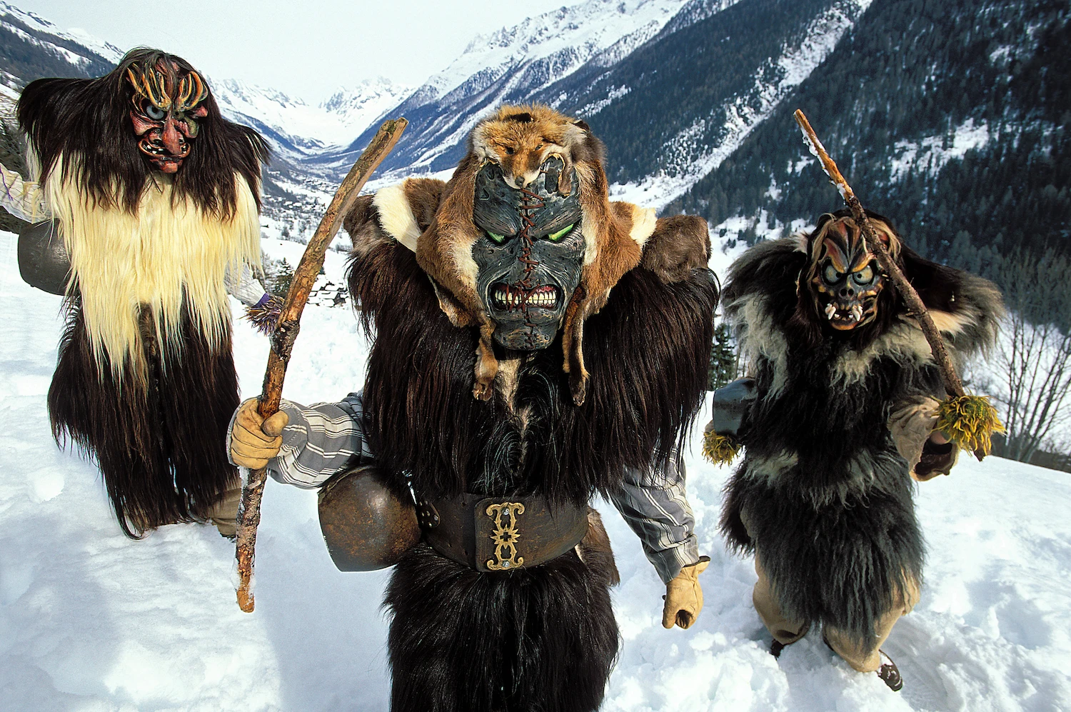 Suisse, Valais, les Tschäggättäs pendant le carnaval dans la vallée du Lôtschental
