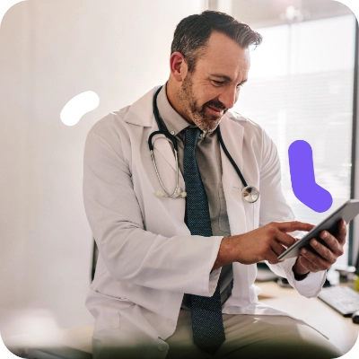 Medico online visita un paziente