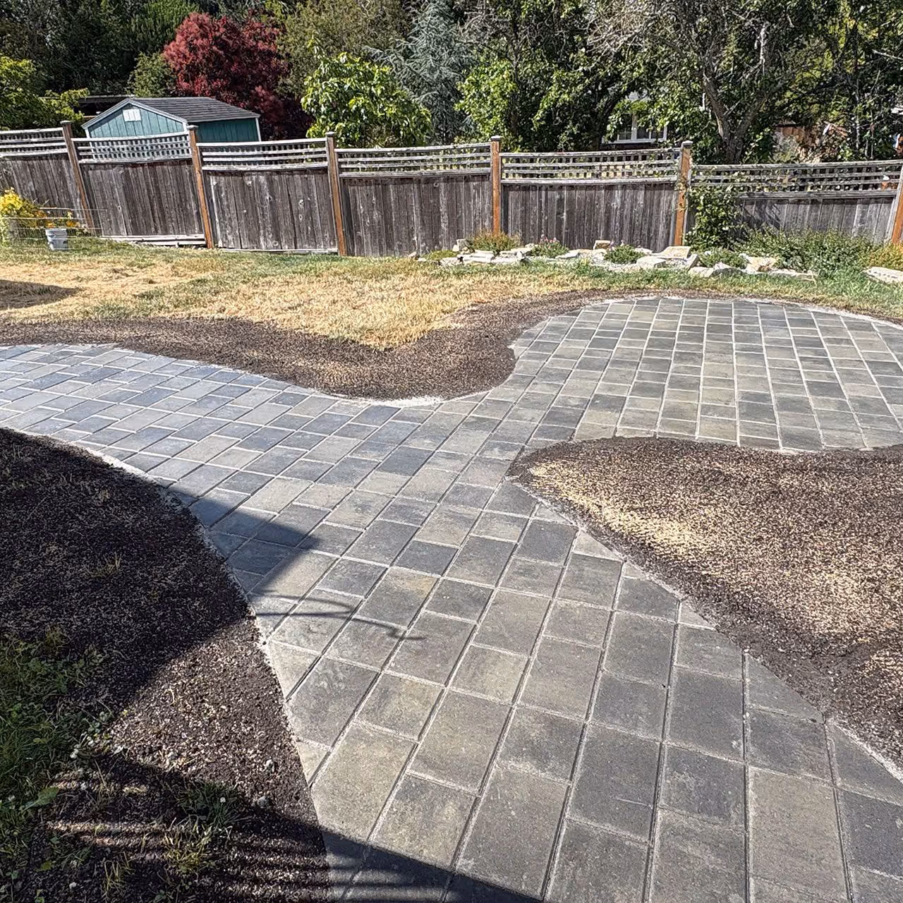 
Custom design and build landscaping in Oak Harbor, Washington by Ebai’s Landscaping for functional, high-quality outdoor transformations