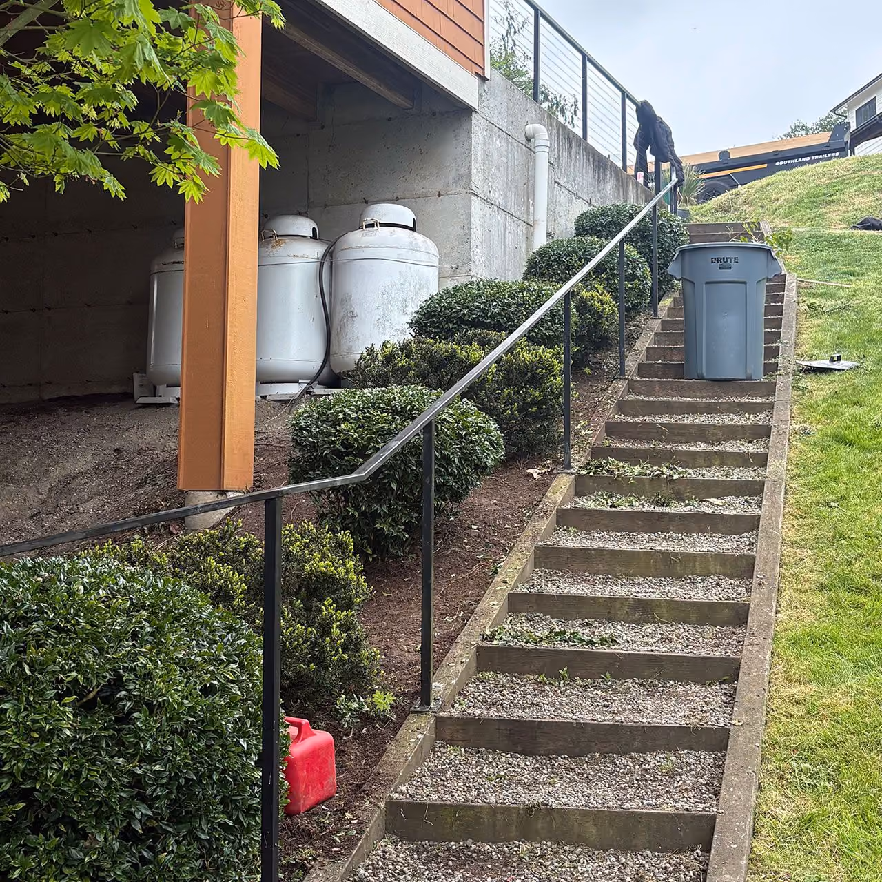 
Professional landscaping in Oak Harbor, Washington by Ebai’s Landscaping creating beautiful, functional, and well-maintained outdoor spaces