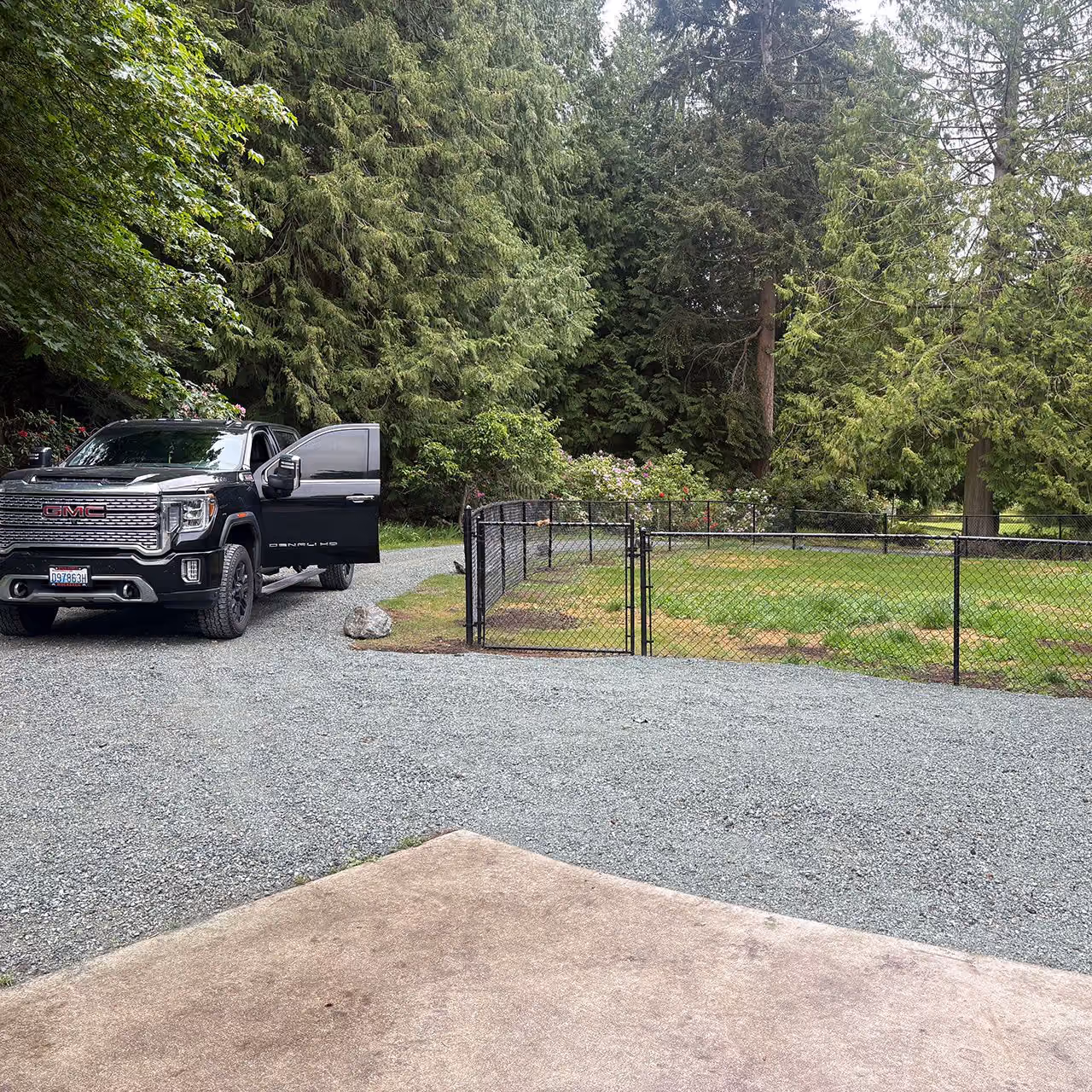 
Design and build landscaping in Oak Harbor, Washington by Ebai’s Landscaping creating custom hardscapes and complete outdoor transformations