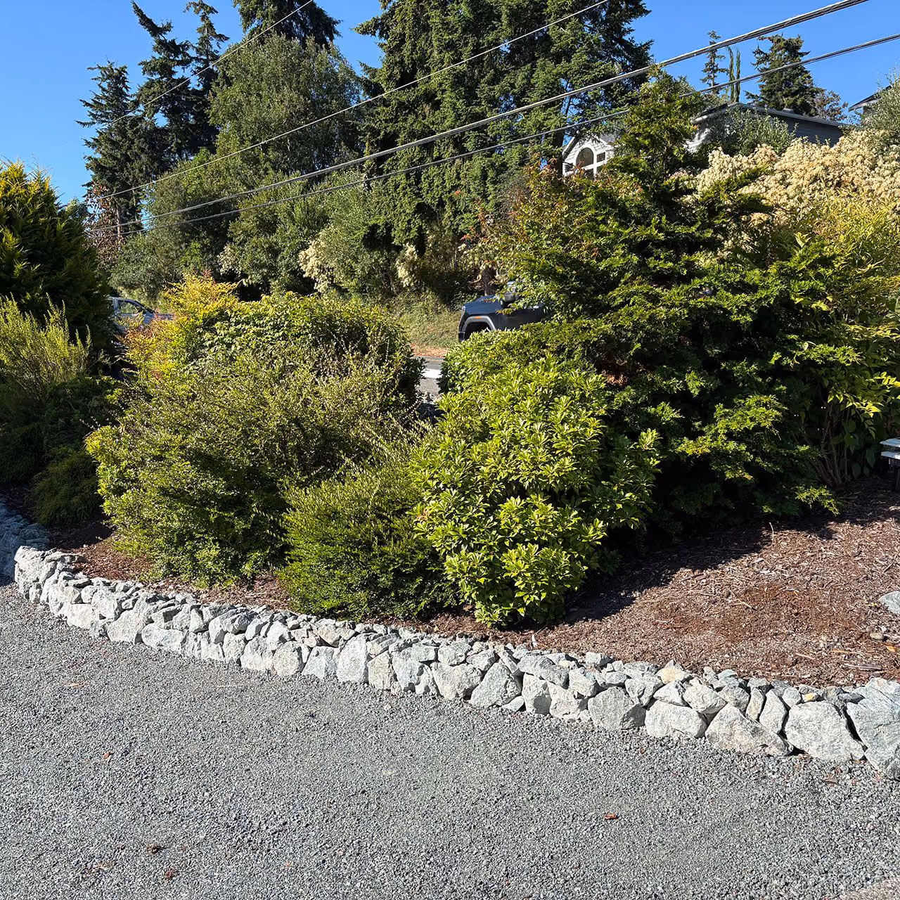 
Professional landscaping in Oak Harbor, Washington by Ebai’s Landscaping creating clean, functional, and beautifully maintained outdoor spaces
