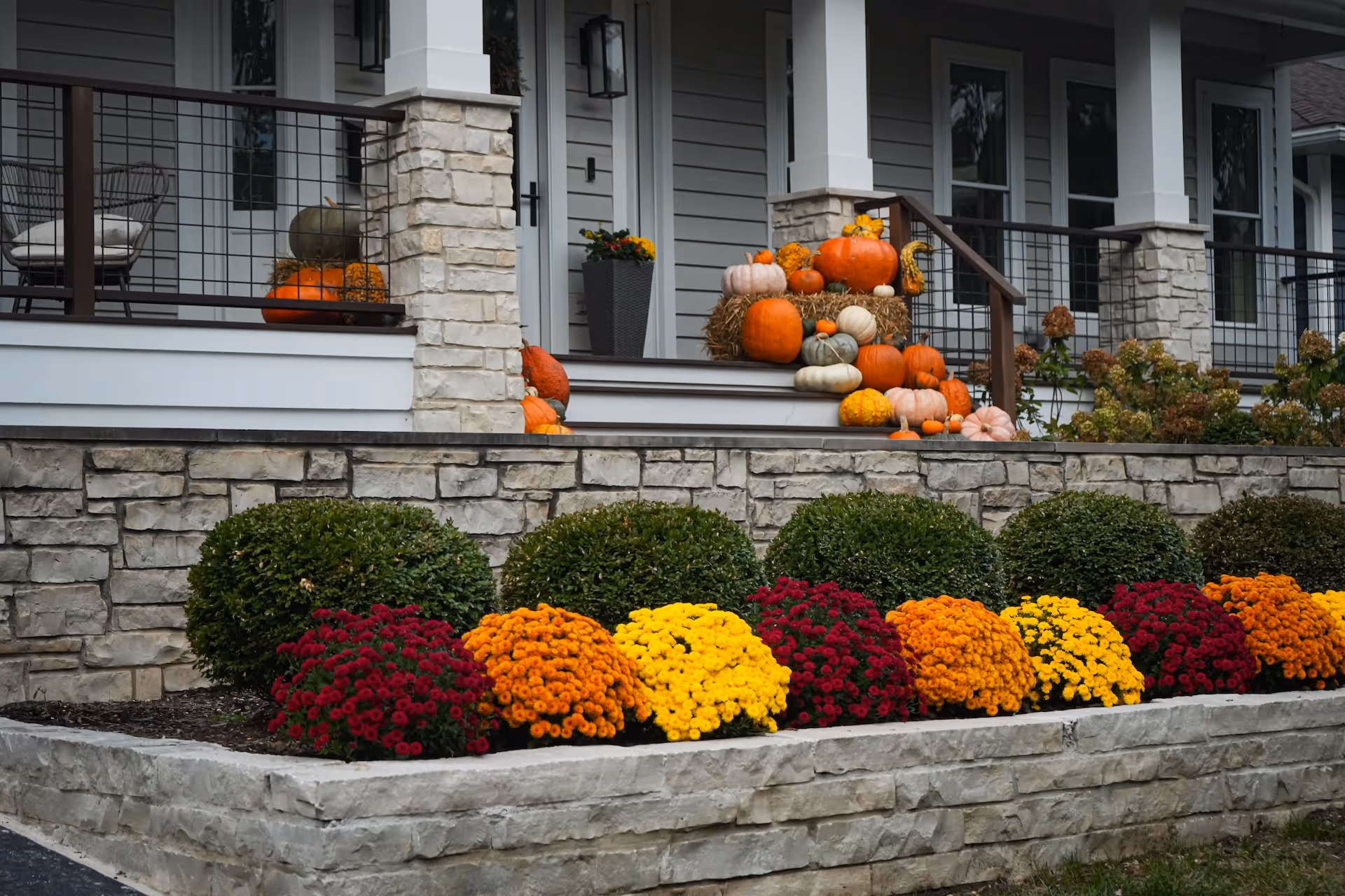 seasonal color planting services Clarendon Hills Illinois by C+I Services